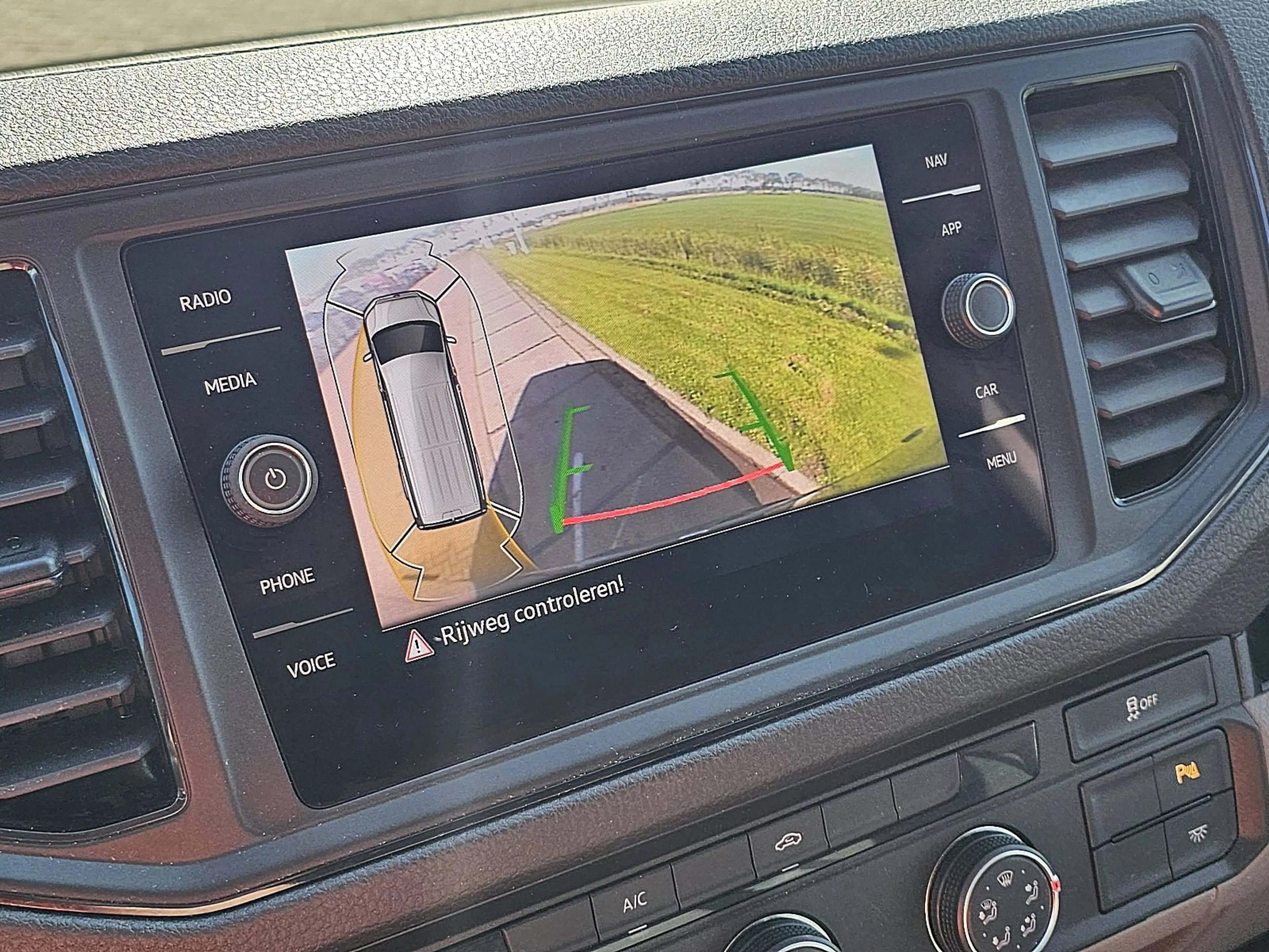 Volkswagen Crafter 35 2.0 L4H3 Automaat Navi! — photo 17