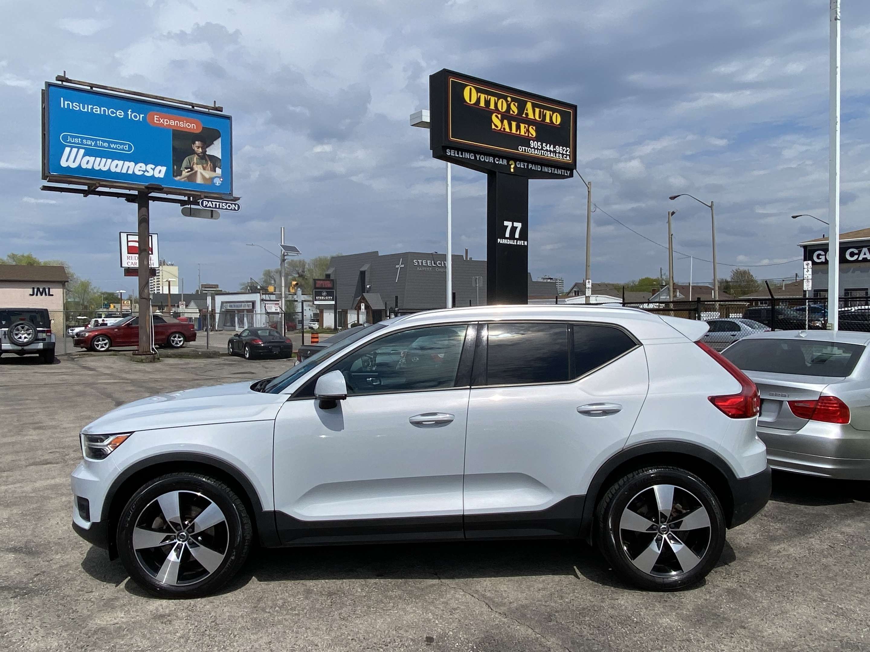 2020 Volvo XC40 T5 AWD Momentum