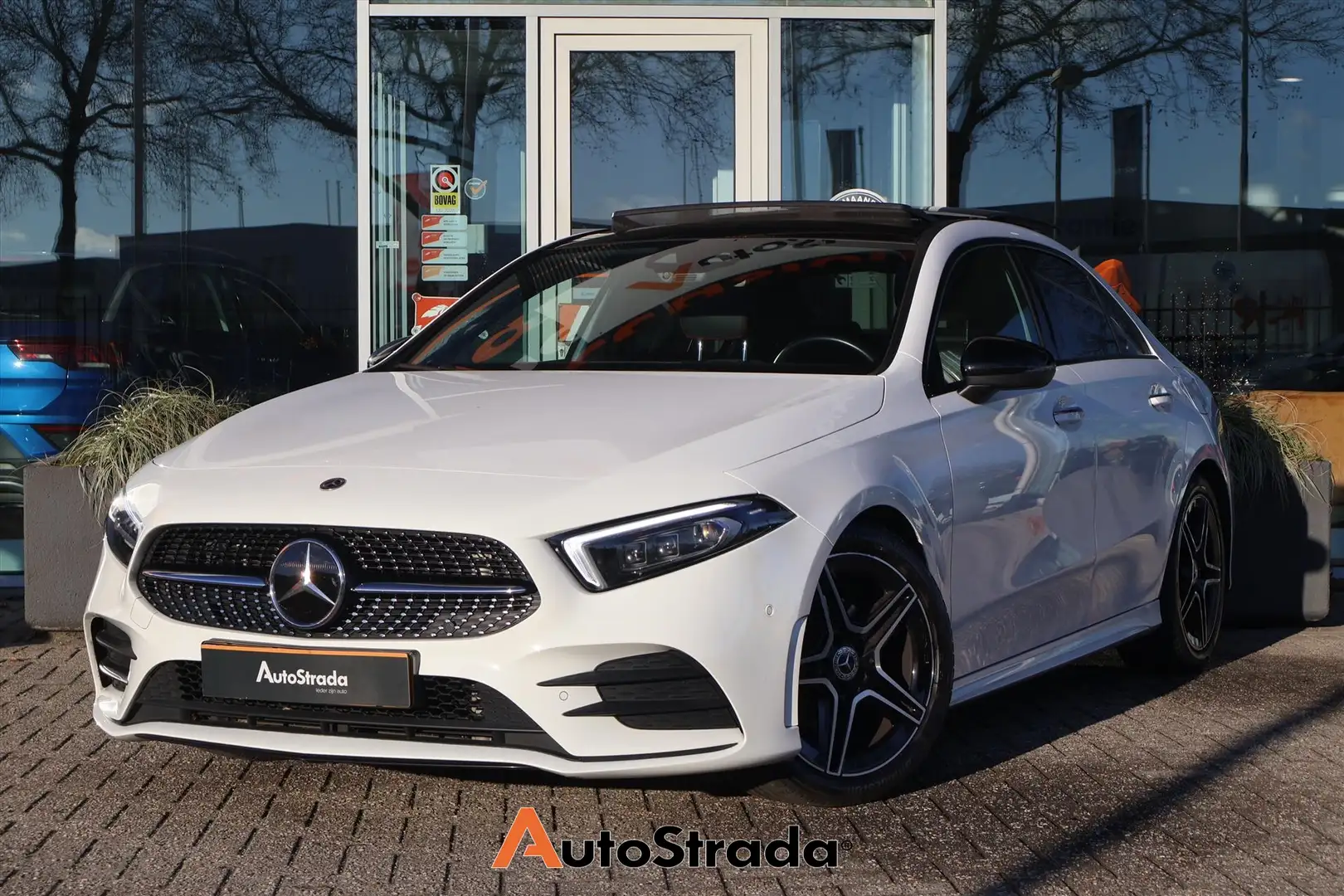 Mercedes-Benz A 200 Limousine A AMG-Line 163pk | Pano | Multibeam | Sf Blanc - 1