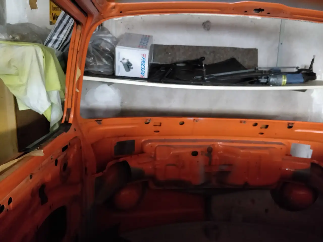 Volkswagen T2 B Zerlegtes Restaurationsobjekt, foto 4
