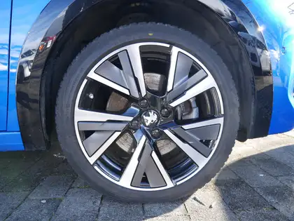 Annonce voiture d'occasion Peugeot e-208 - CARADIZE