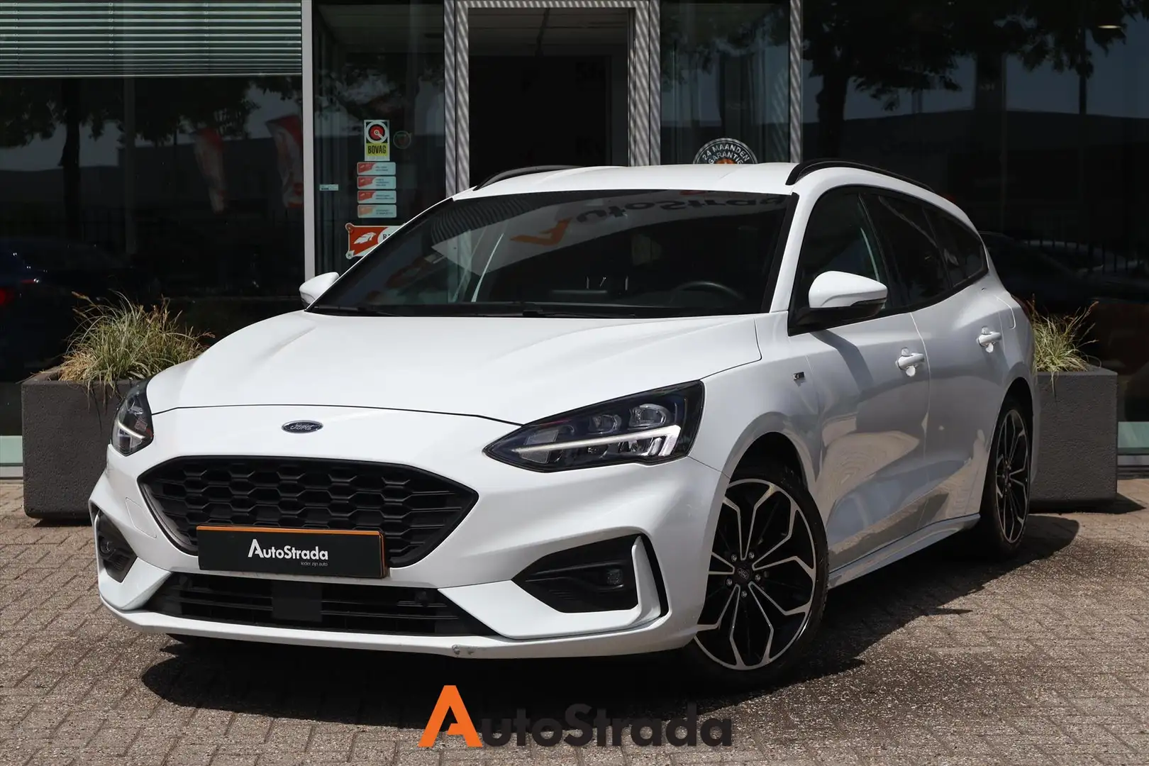 Ford Focus Wagon 1.0 ST-Line EcoBoost 125pk | Keyless | Winte Wit - 1