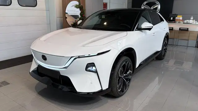 Mazda CX-6e