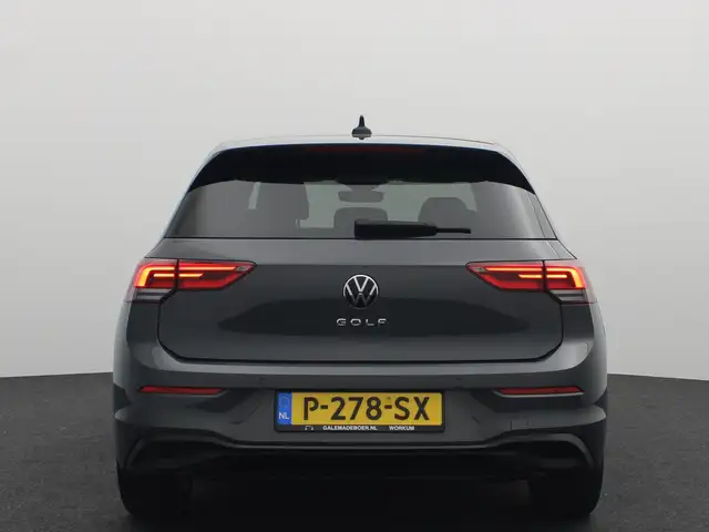 Volkswagen Golf view 4
