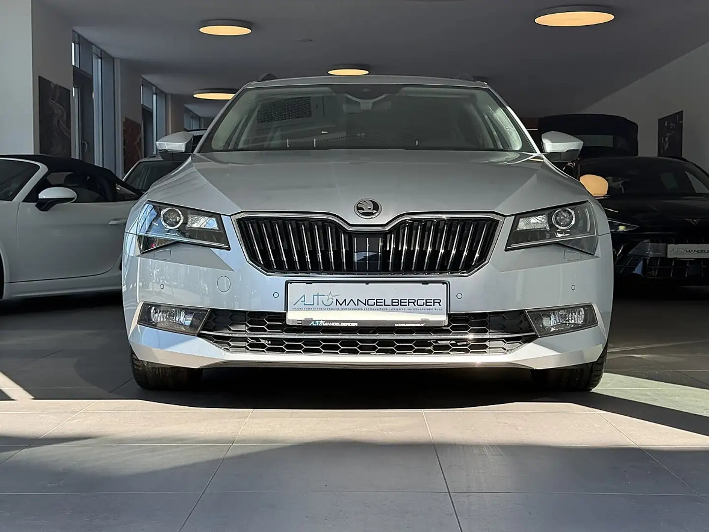 Skoda Superb 2.0 TDI Ambition DSG Silber - 2