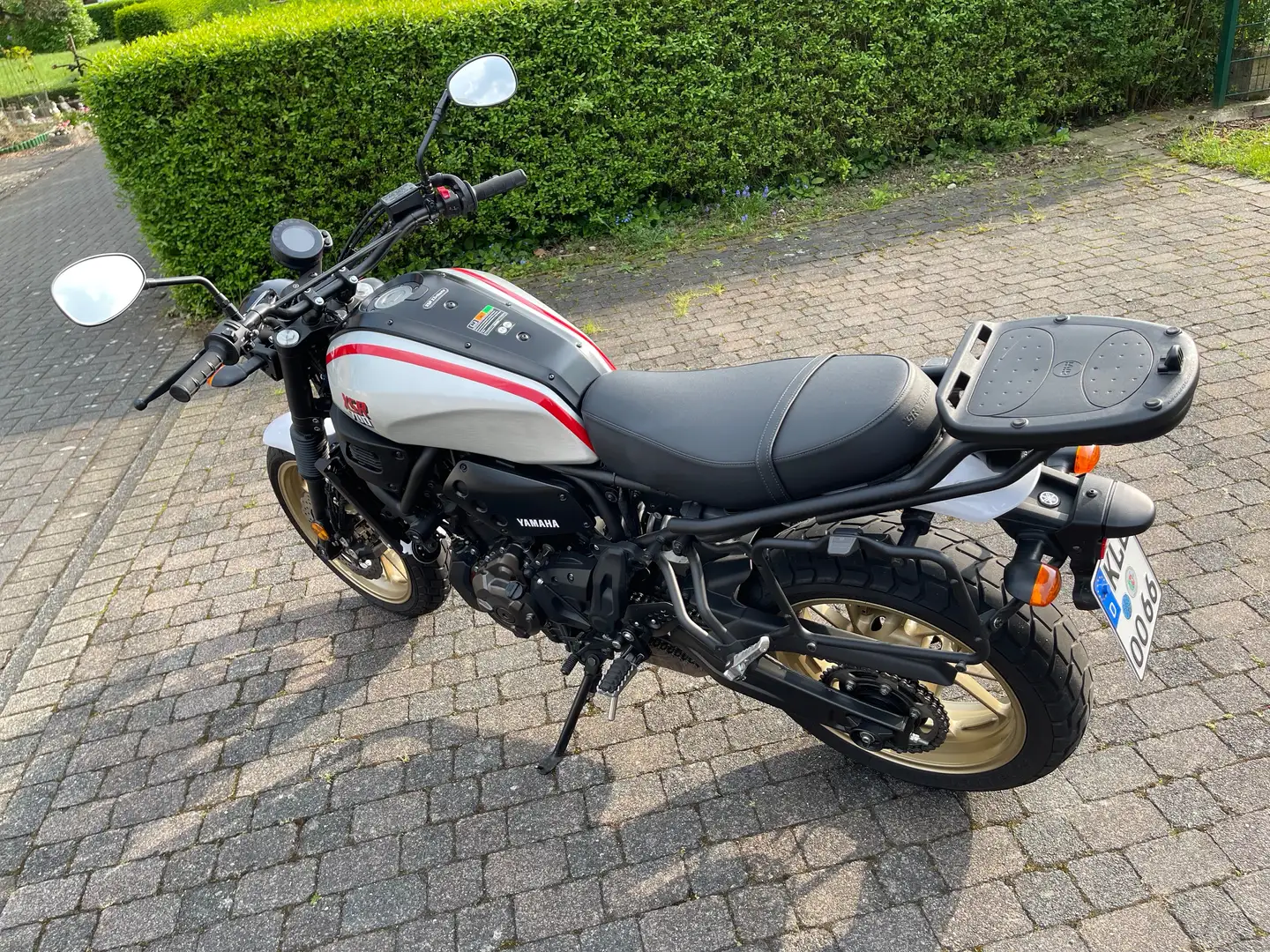 Yamaha XSR 700 Xtribute Black - 2