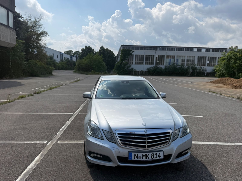 Mercedes-Benz E 200 Limousine Avantgarde / 140.000 km — photo 2