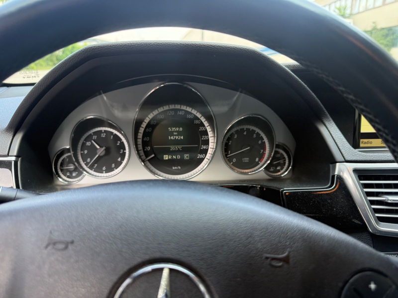 Mercedes-Benz E 200 Limousine Avantgarde / 140.000 km — photo 11