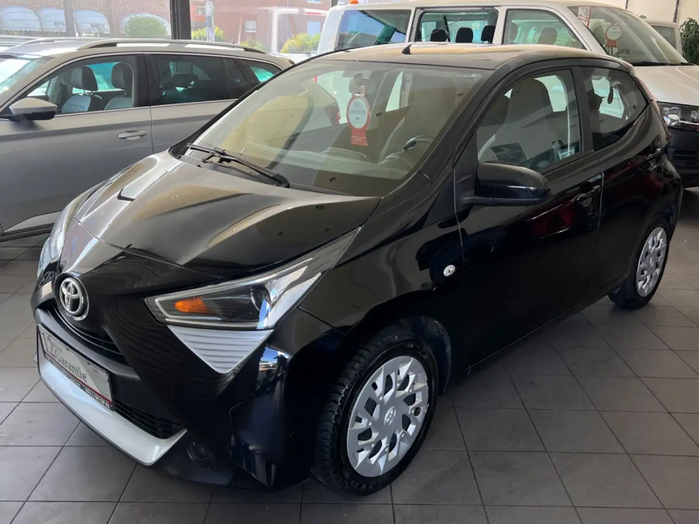 Toyota AYGO x-play MultiLenkrad~Bluetooth~Kamera~5.Trg~ Zwart - 2