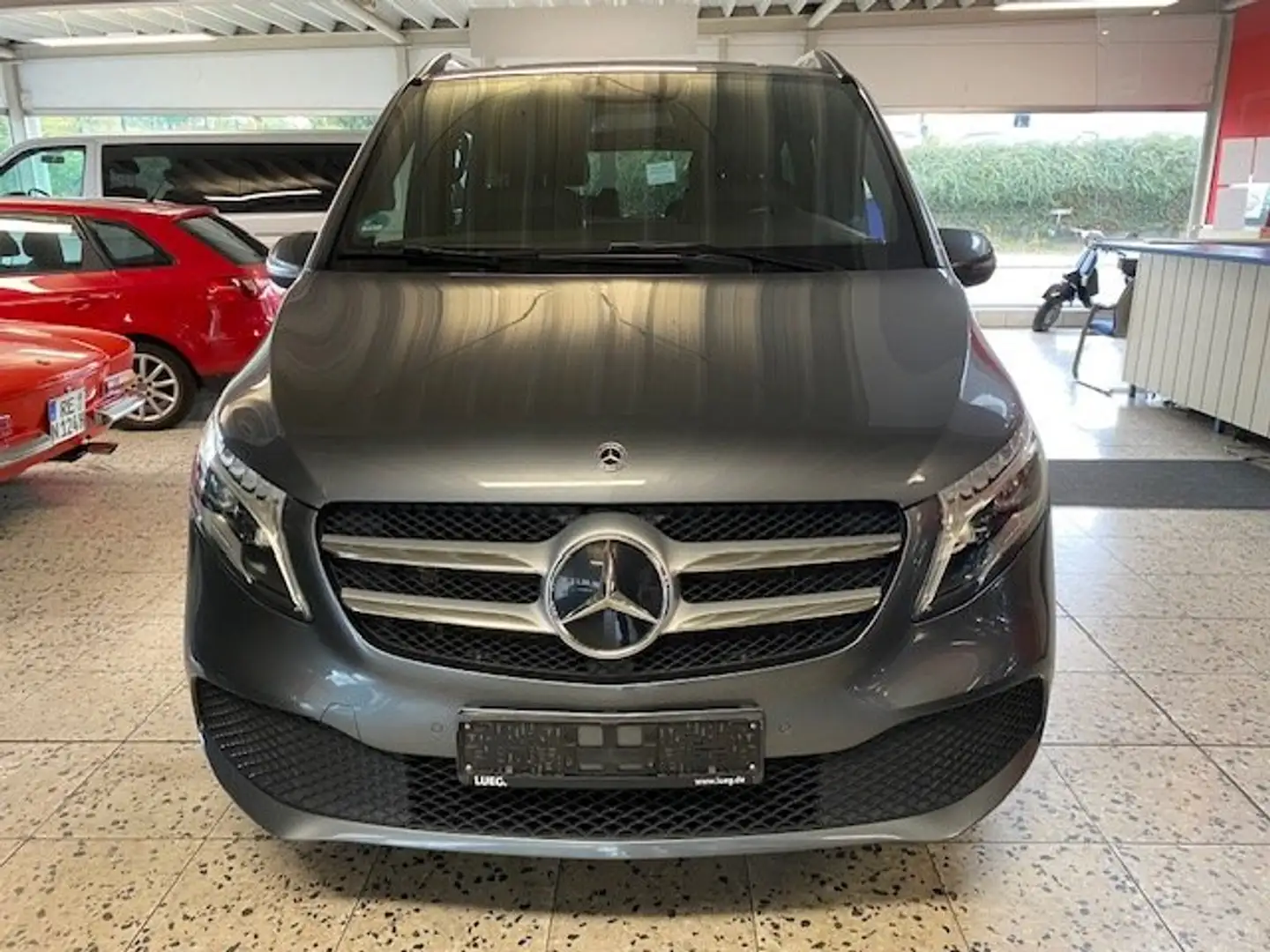 Mercedes-Benz V 250 V250 d 4MATIC lang (447.813) Grau - 2