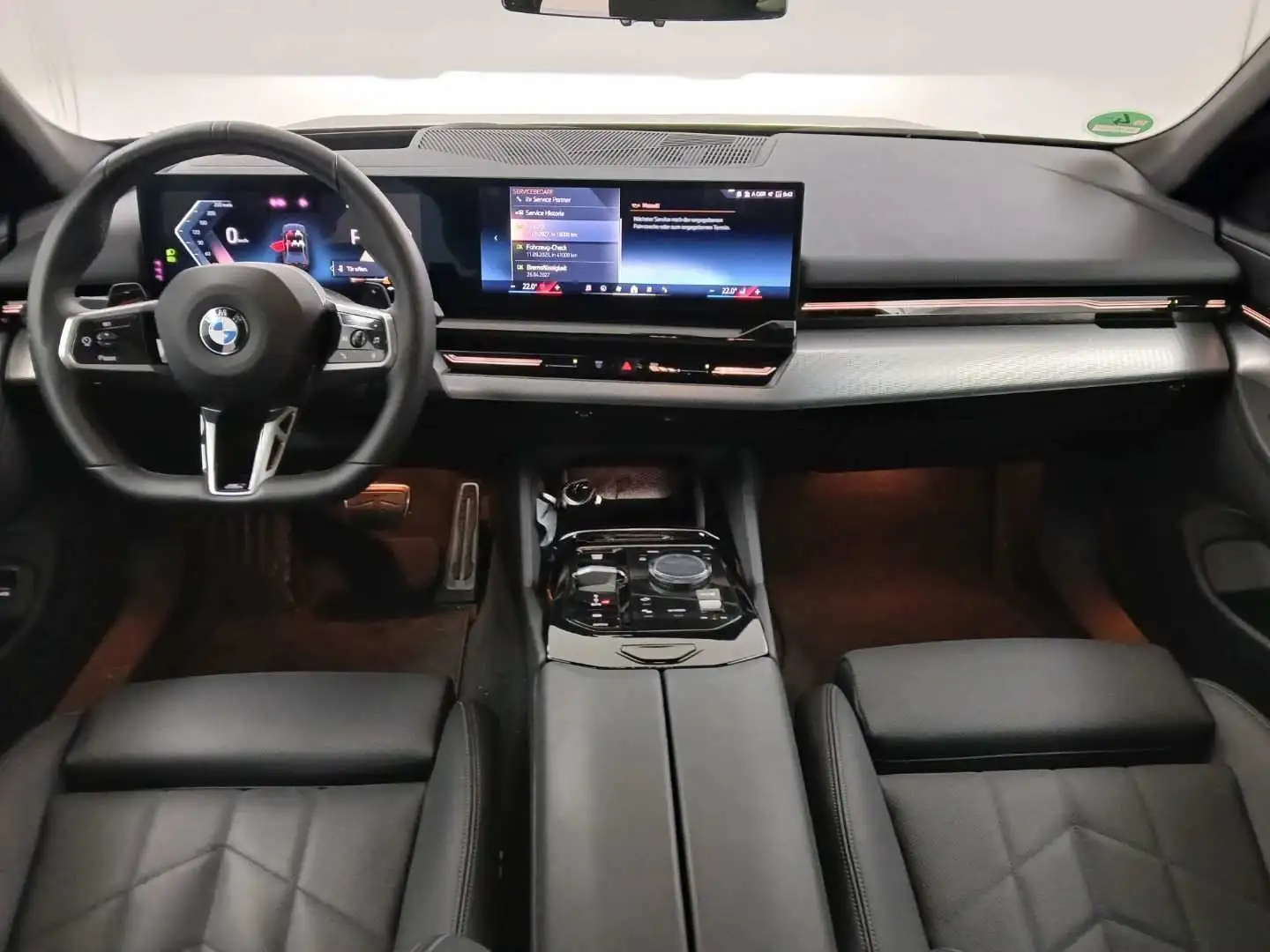 BMW 520 520 d M Sport Pro/Pano/Leder/Live Cockpit/Head Grau - 2