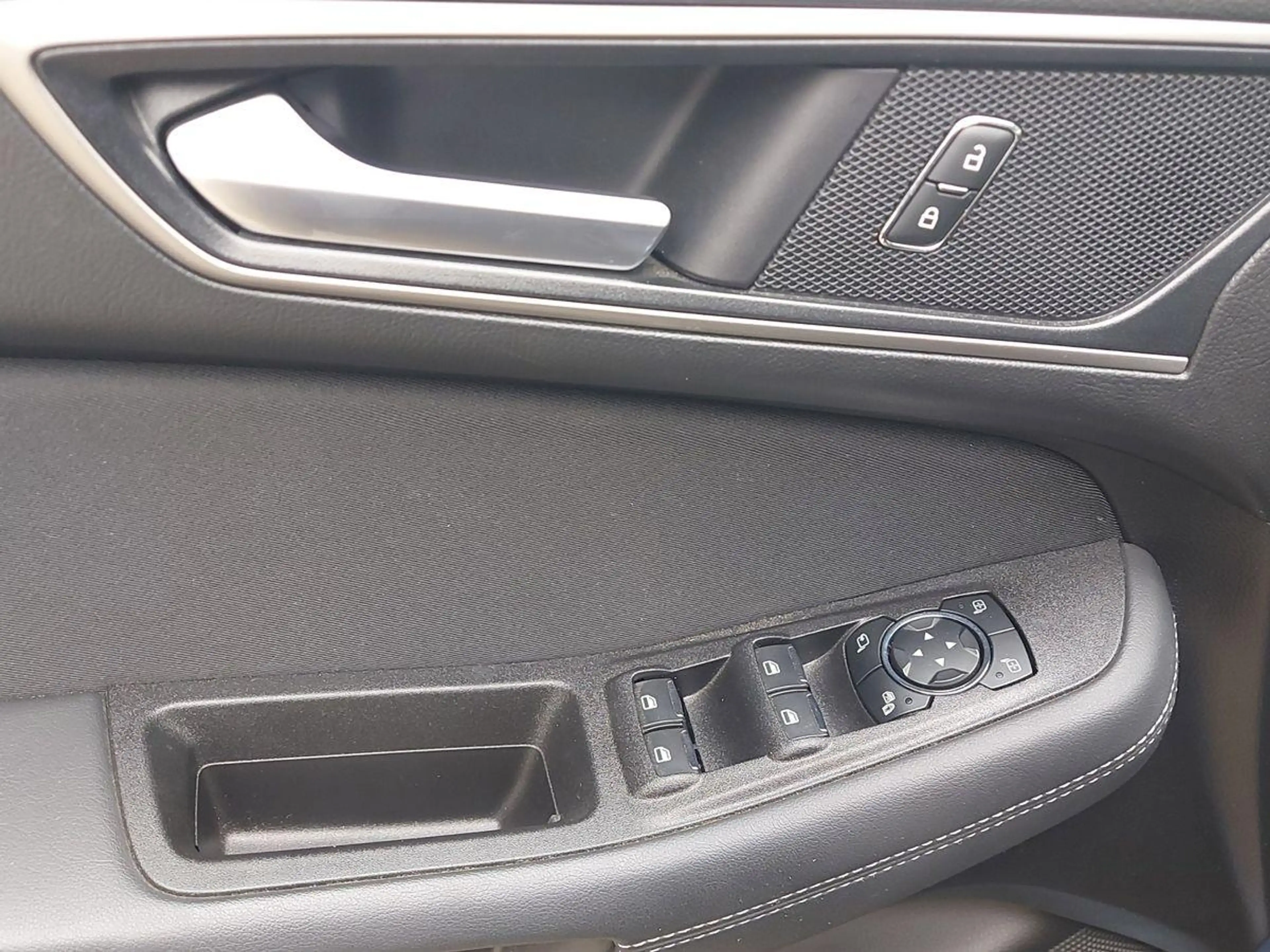 Ford S-Max 2.0 EcoBlue Automatik Trend Navi* RFK* AHK* 8-fach — photo 11