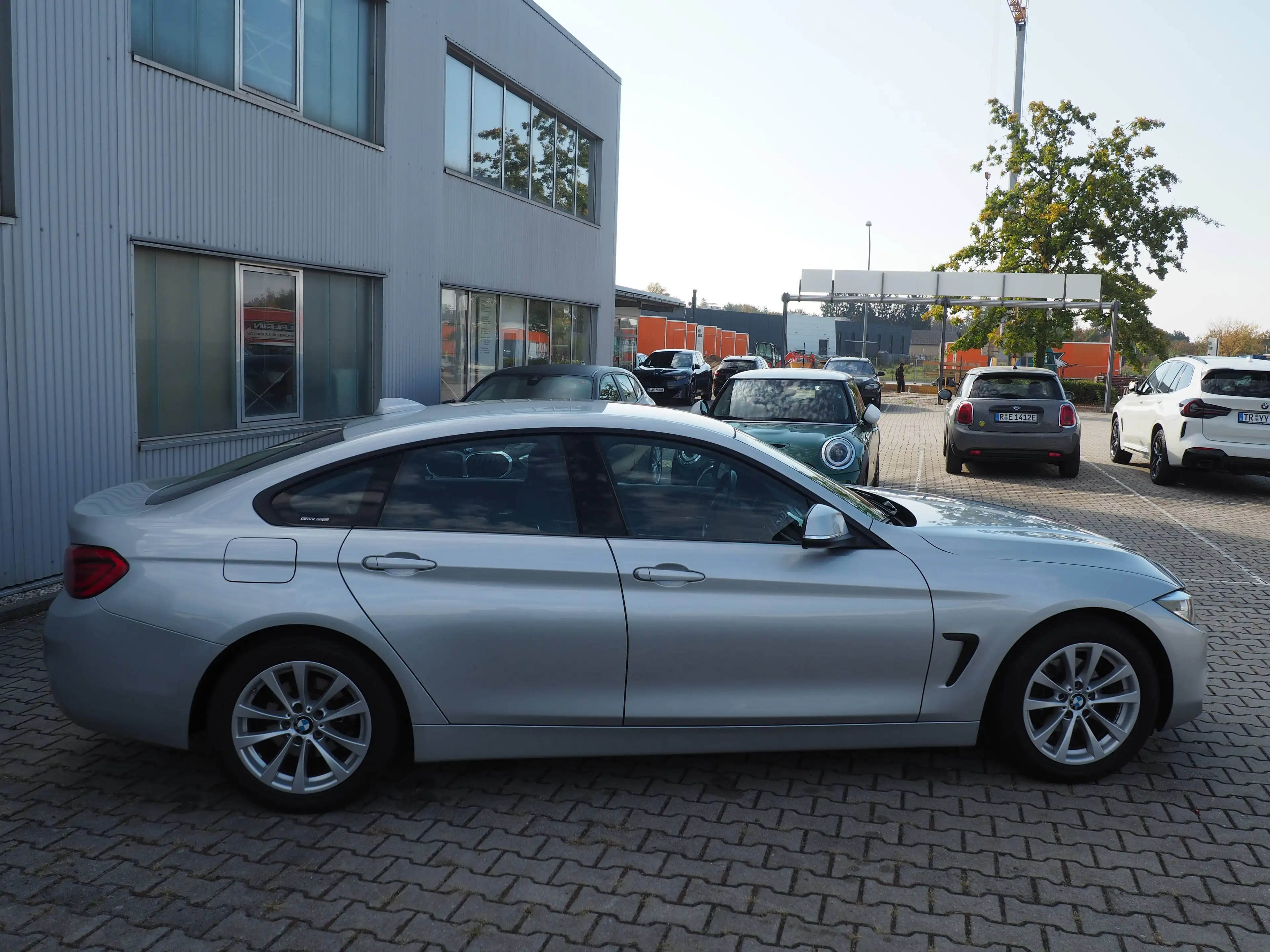 BMW 420 i Gran Coupe Aut. Advantage*NaviProf*LED*Sportsitz*PDC* — photo 8