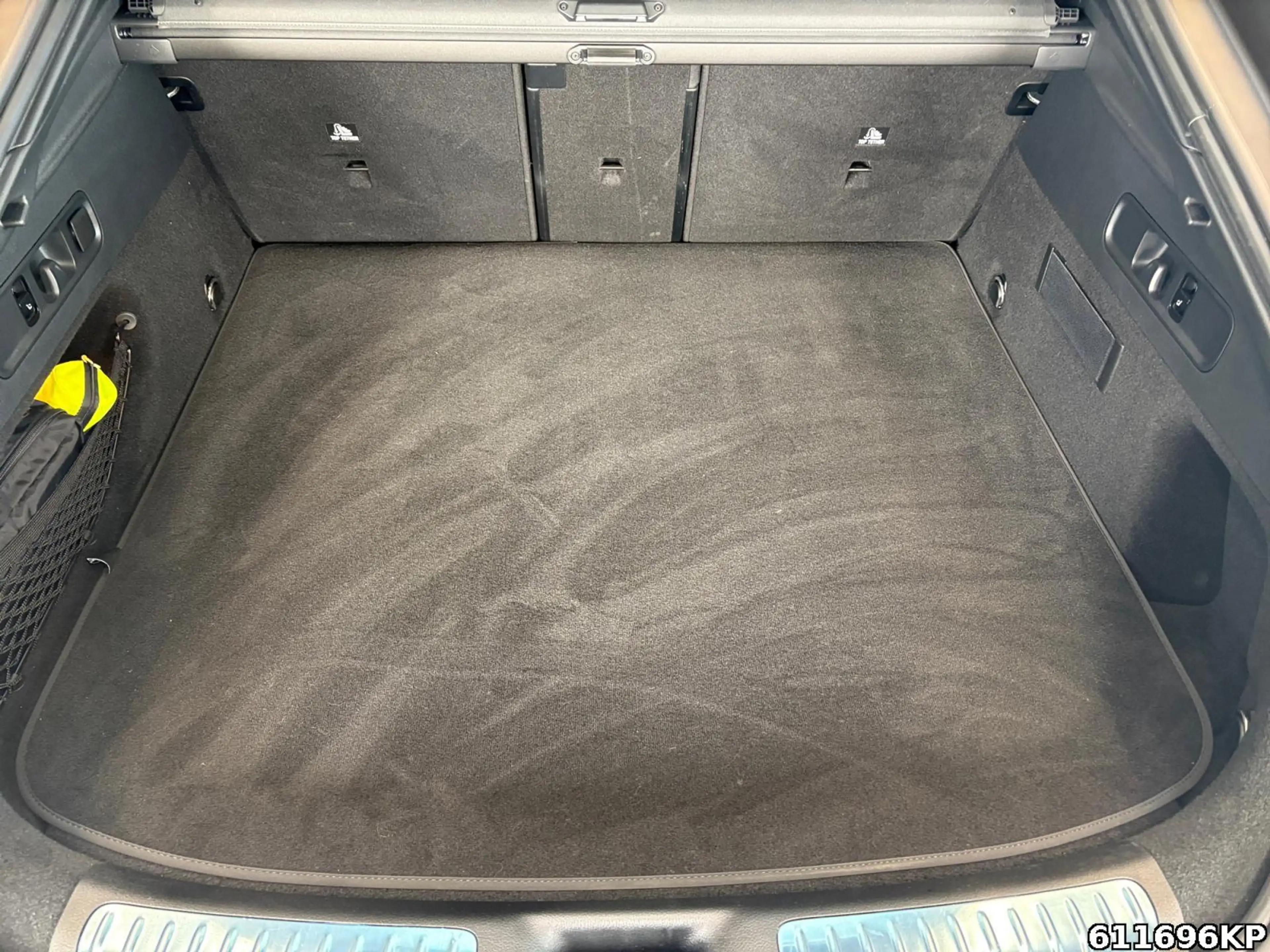 Mercedes-Benz GLC 300 4M AMG Coupé  Pano Burmester 360° Night — photo 6