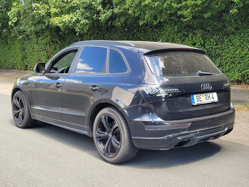 Audi Q5 S-Line 2.0 TFSI 155 kW quattro Black Edition — photo 4