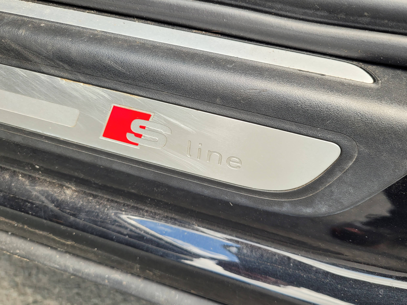 Audi Q5 S-Line 2.0 TFSI 155 kW quattro Black Edition — photo 13