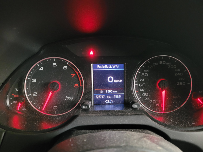 Audi Q5 S-Line 2.0 TFSI 155 kW quattro Black Edition — photo 14