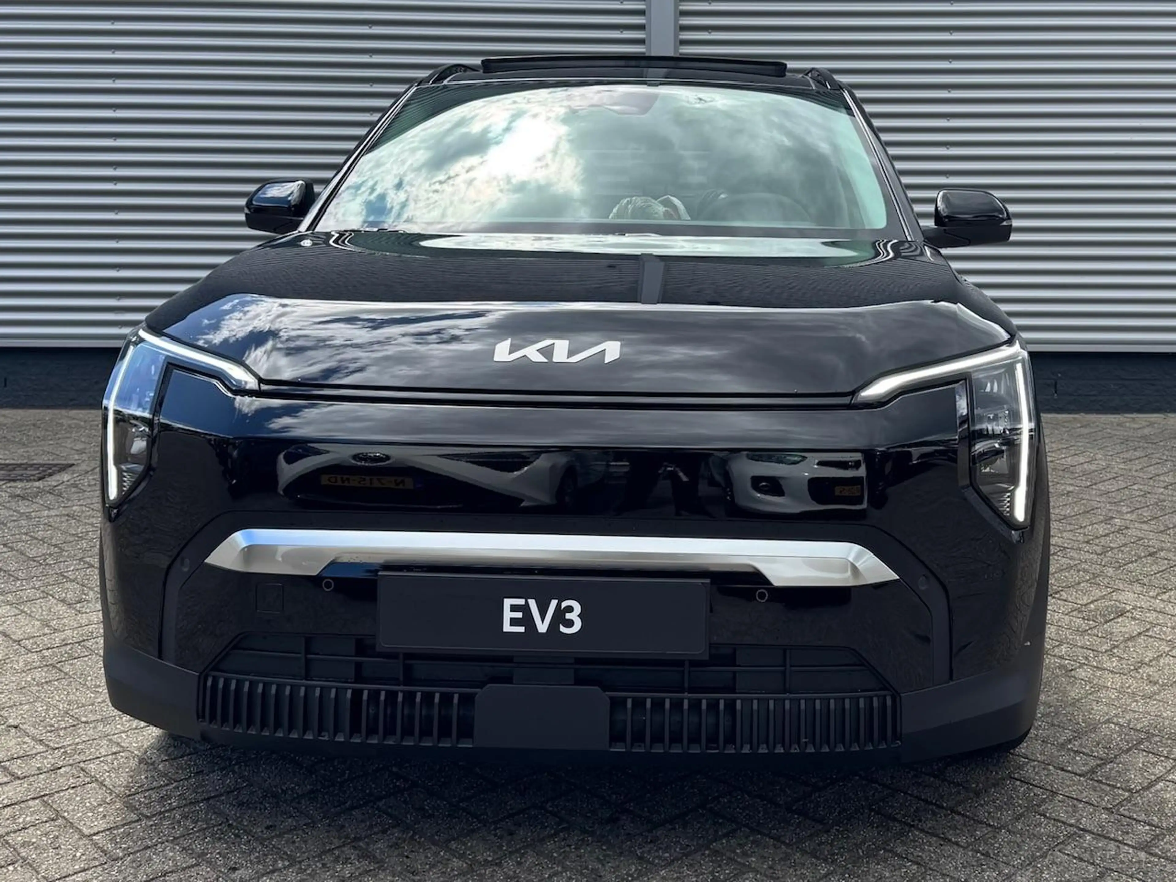 Kia EV3 81,4 kWh 204pk Plus Advanced | Schuif/Kanteldak | — photo 8