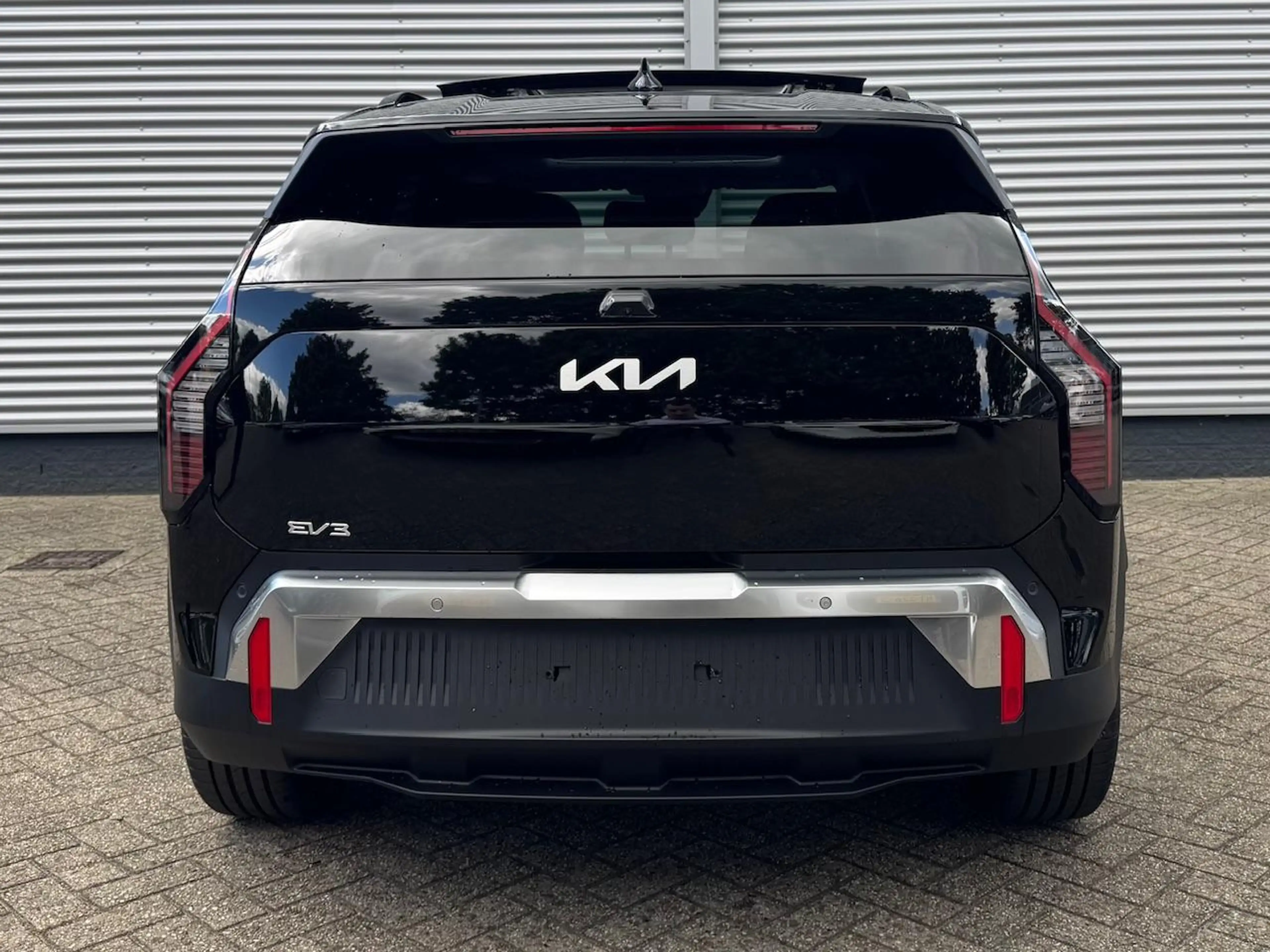 Kia EV3 81,4 kWh 204pk Plus Advanced | Schuif/Kanteldak | — photo 4
