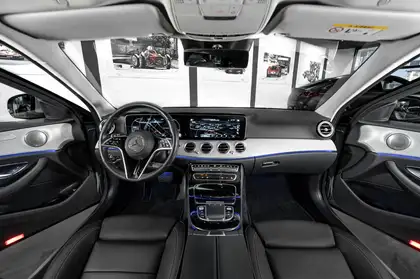 Annonce voiture d'occasion Mercedes-Benz E 400 - CARADIZE