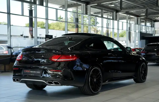 Mercedes-Benz C 63 Amg view 7
