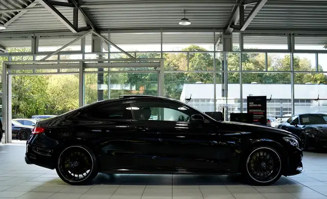 Mercedes-Benz C 63 Amg view 6