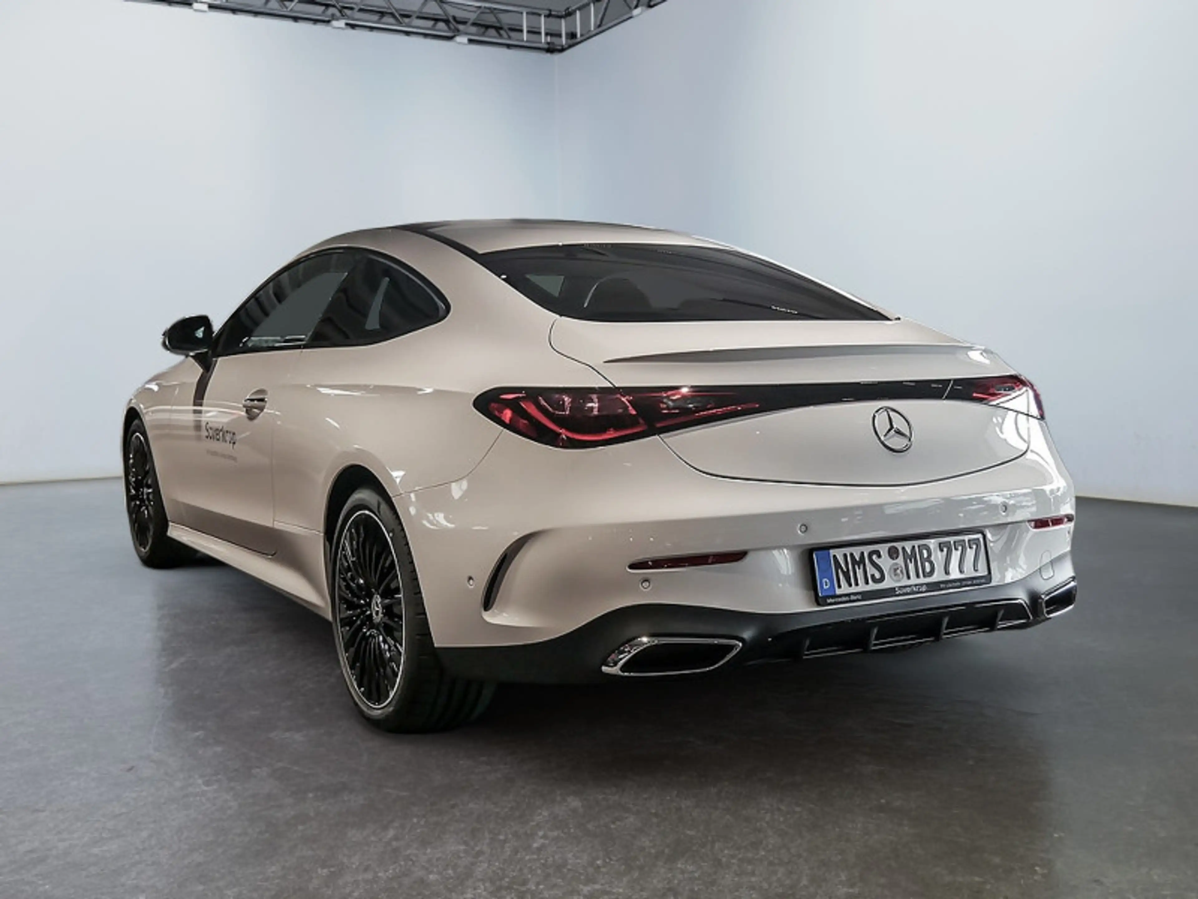 Mercedes-Benz CLE 220 d Coupé BURM AMG NIGHT DISTR SPUR PANO — photo 3