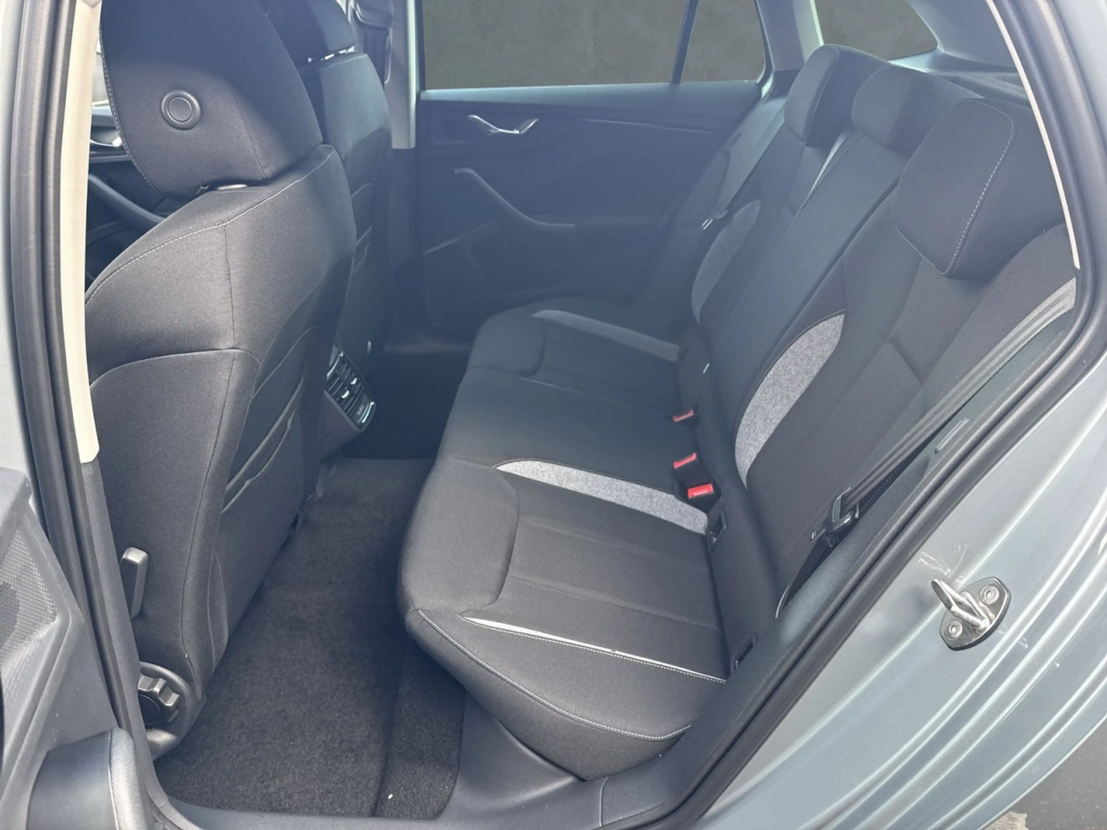 Skoda Scala BALANCE 1.0 TSI DSG SHZ+PDC+SCC+MATRIX+ALU Klima — photo 8
