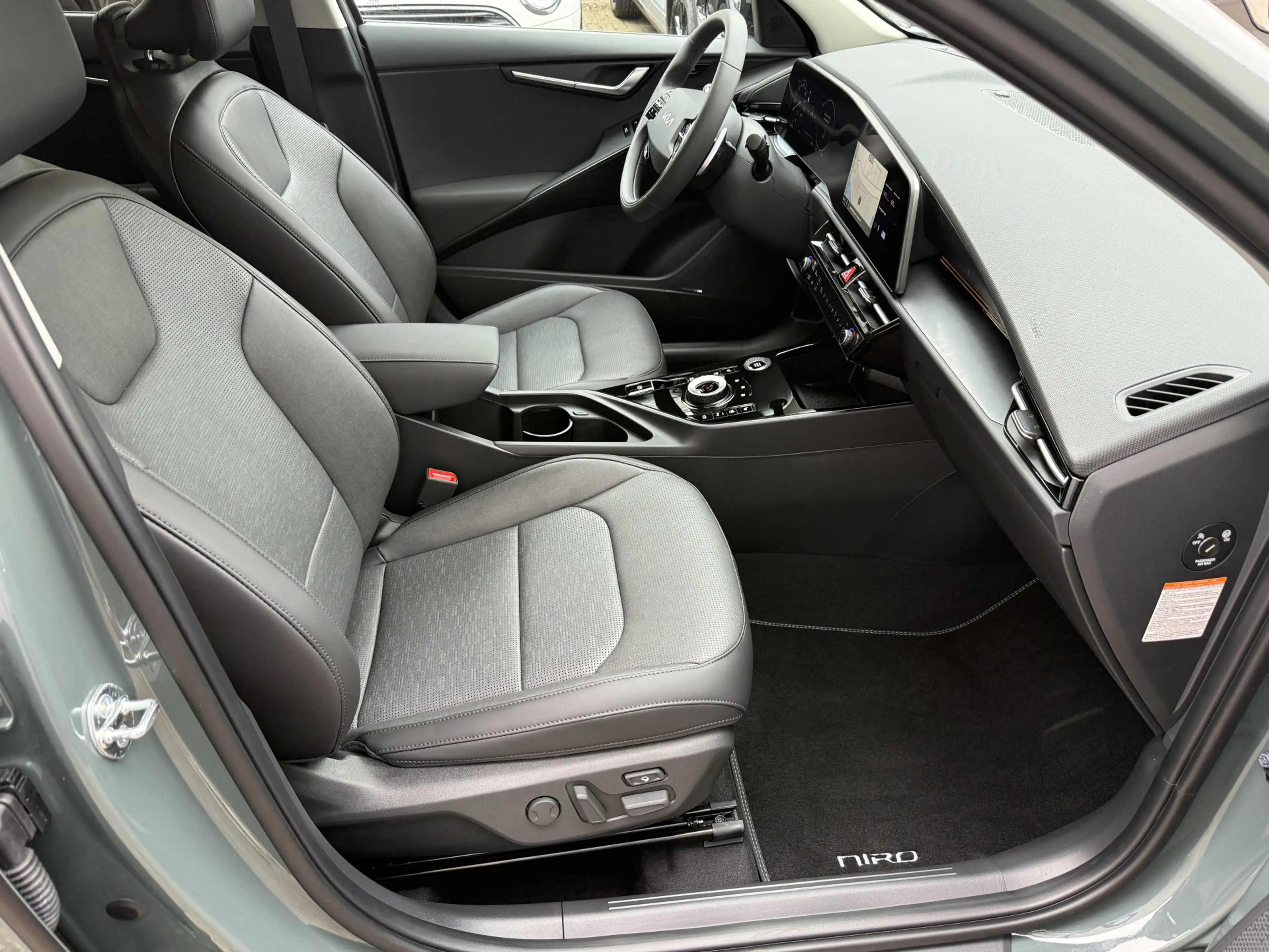 Kia Niro 1.6 GDi Hybrid ExecutiveLine Navi Camera Memory St — photo 29