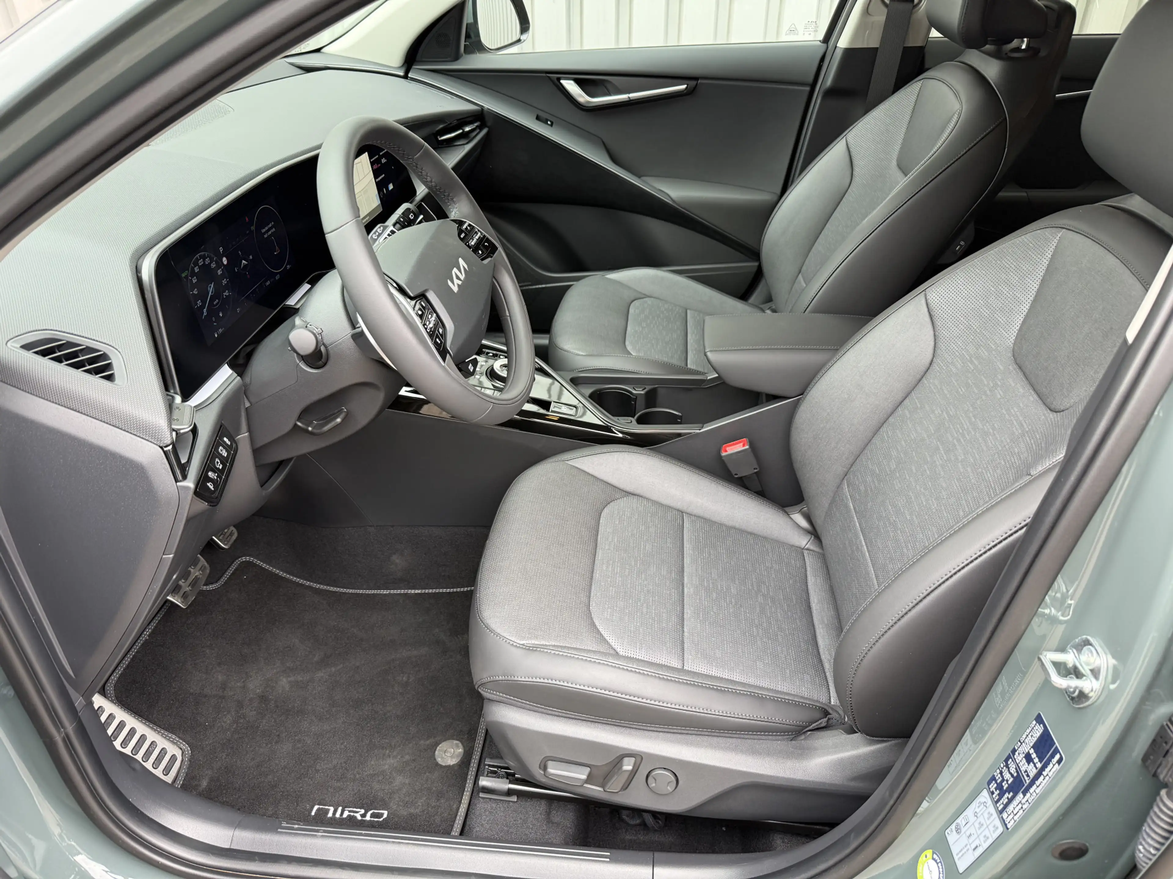 Kia Niro 1.6 GDi Hybrid ExecutiveLine Navi Camera Memory St — photo 30