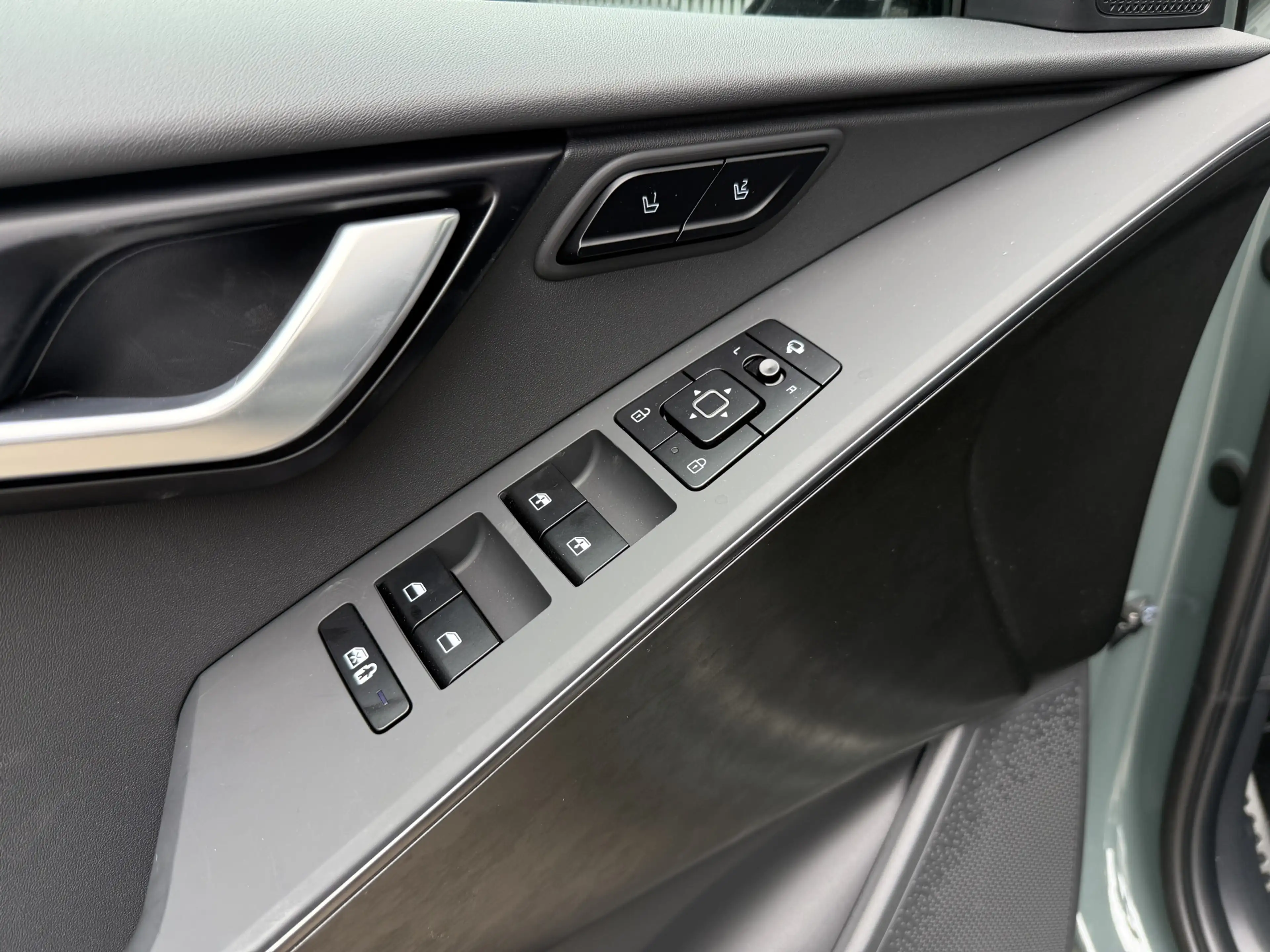 Kia Niro 1.6 GDi Hybrid ExecutiveLine Navi Camera Memory St — photo 28