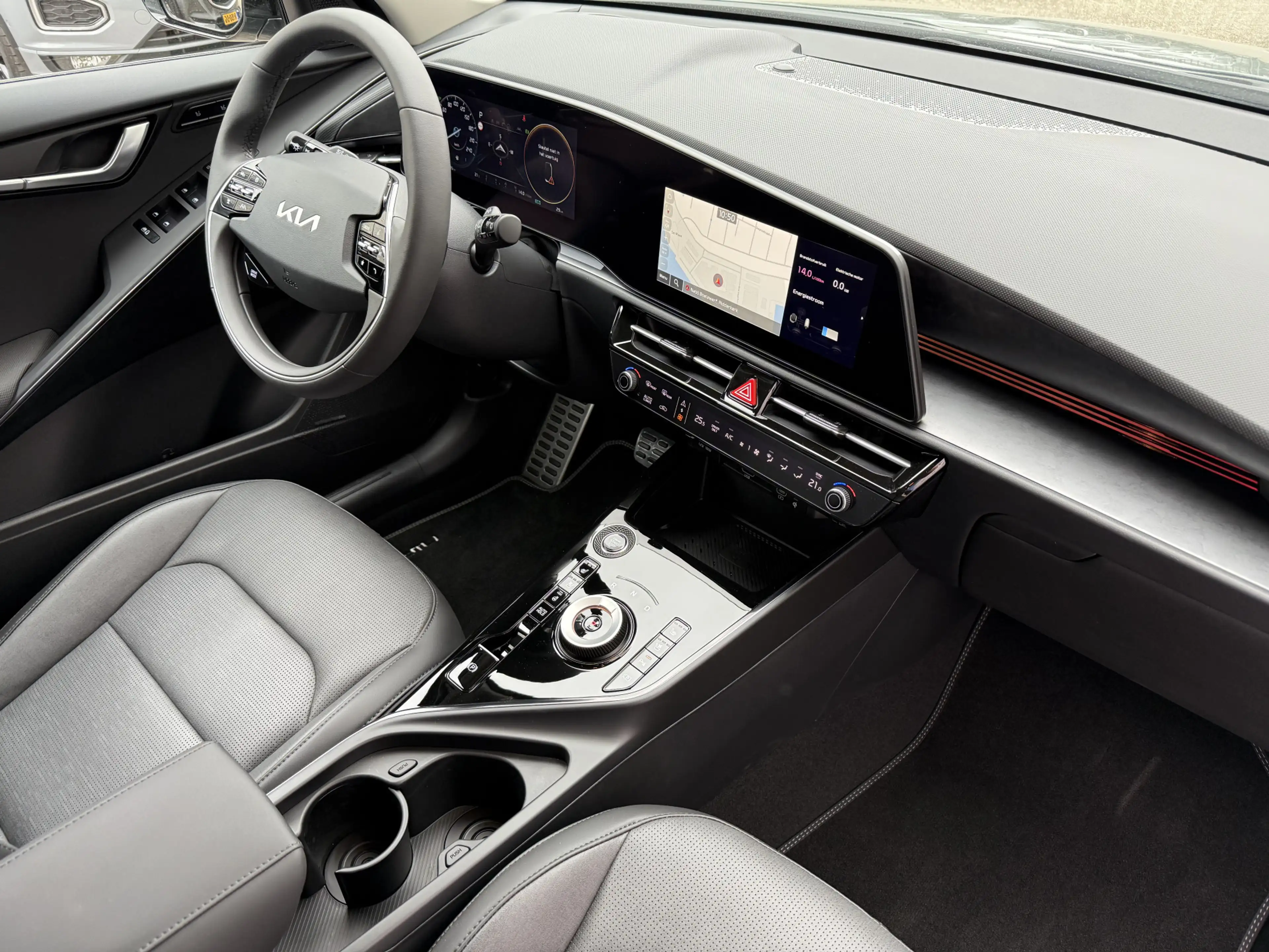 Kia Niro 1.6 GDi Hybrid ExecutiveLine Navi Camera Memory St — photo 27