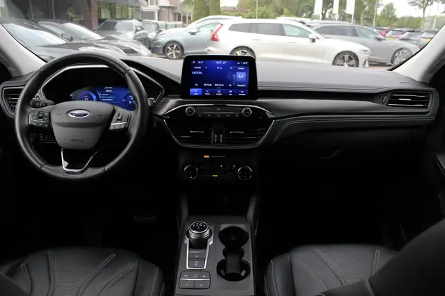 Ford Kuga view 3