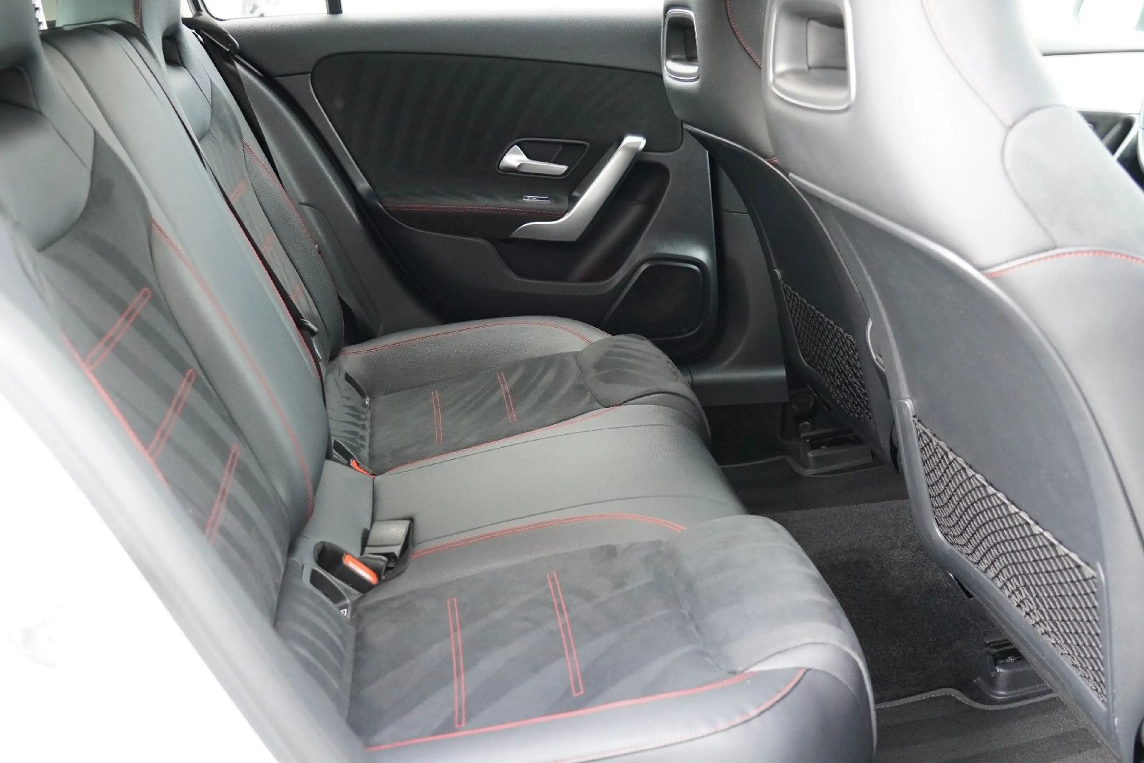 Mercedes-Benz A 250 AMG Line MIT 3 JAHREN GARANTIE !!! — photo 12
