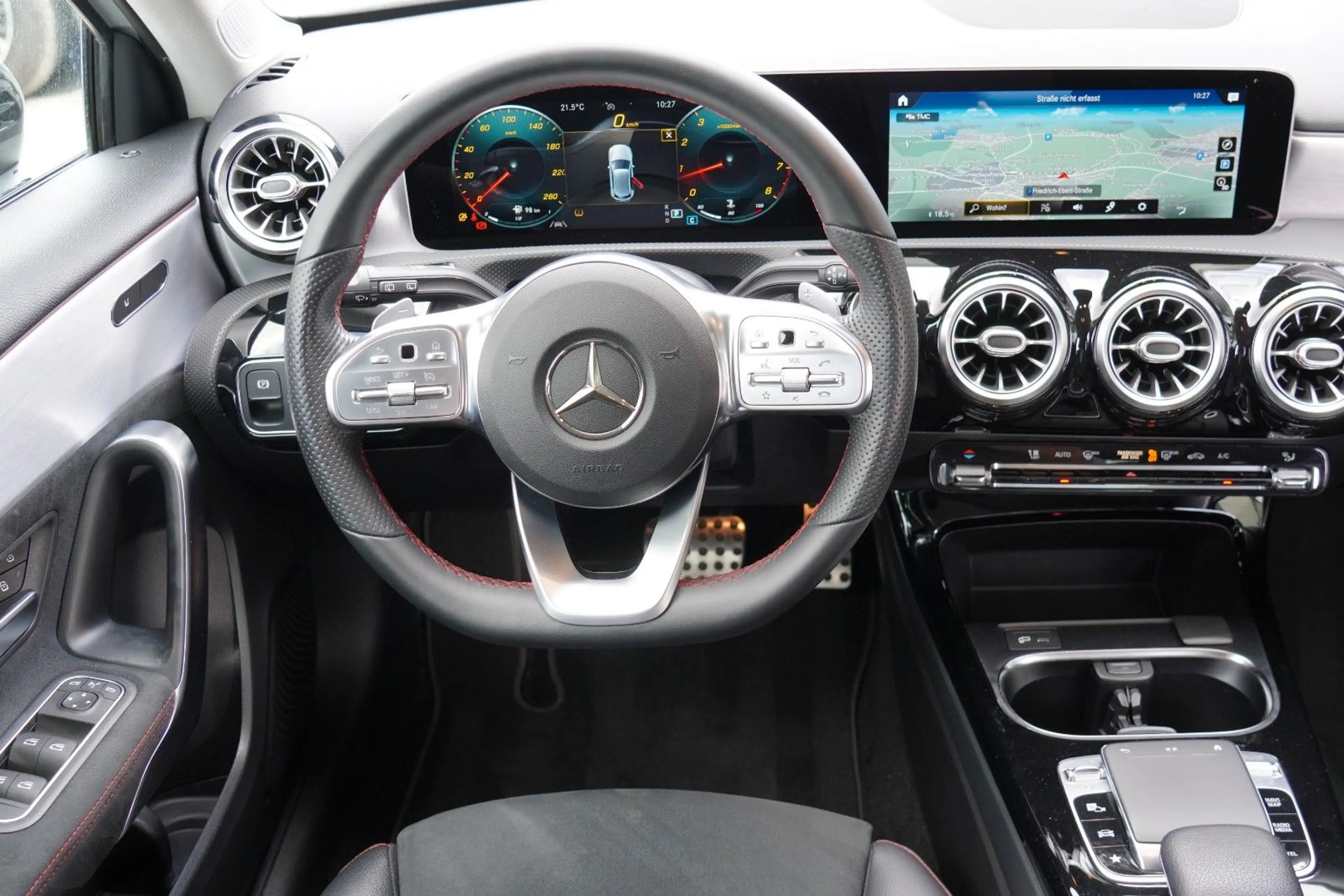 Mercedes-Benz A 250 AMG Line MIT 3 JAHREN GARANTIE !!! — photo 13