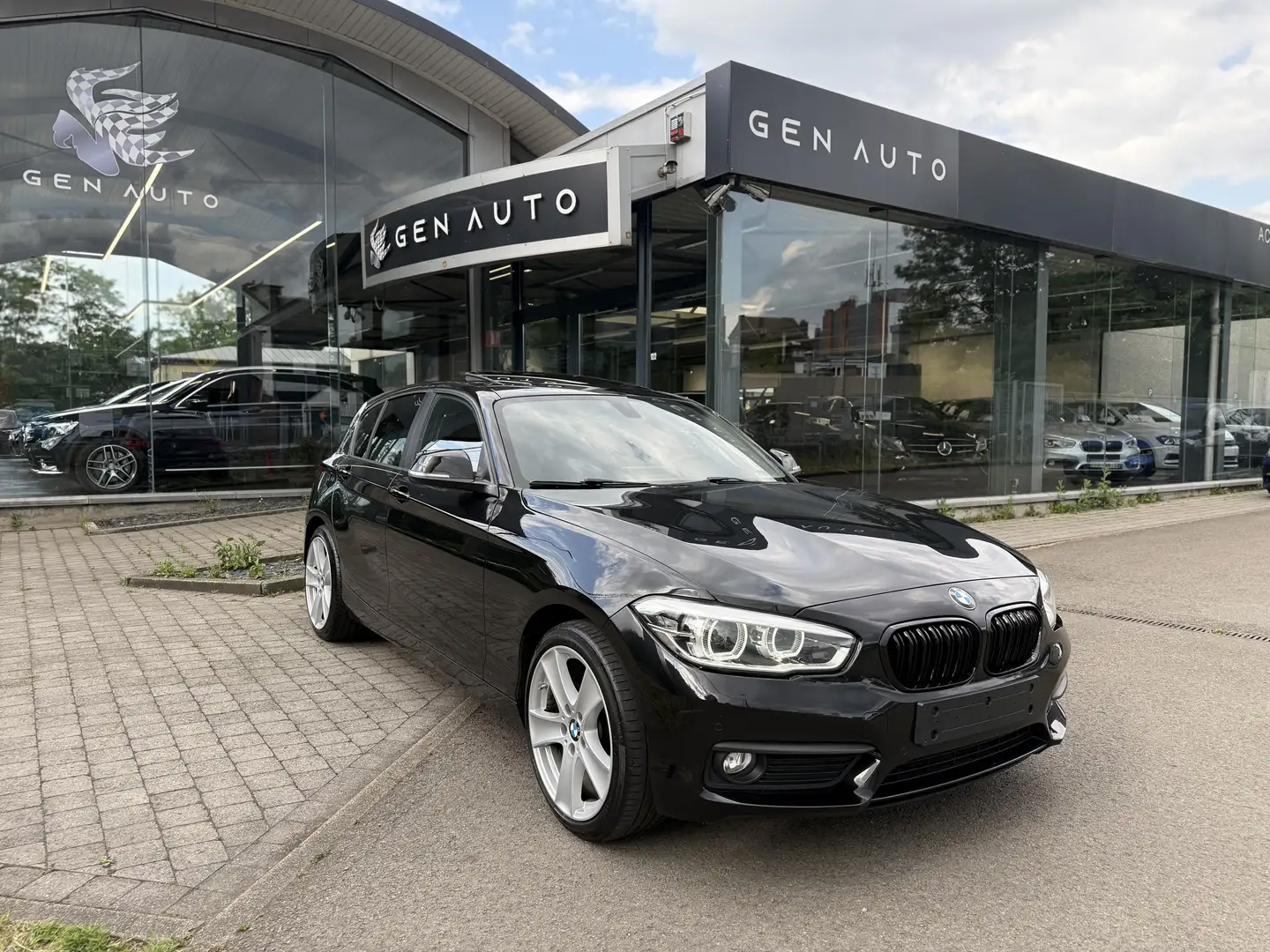 BMW 116 Pack M Int. Xenon GPS Toit Ouvrant PDC Att. Rem. Чорний - 1