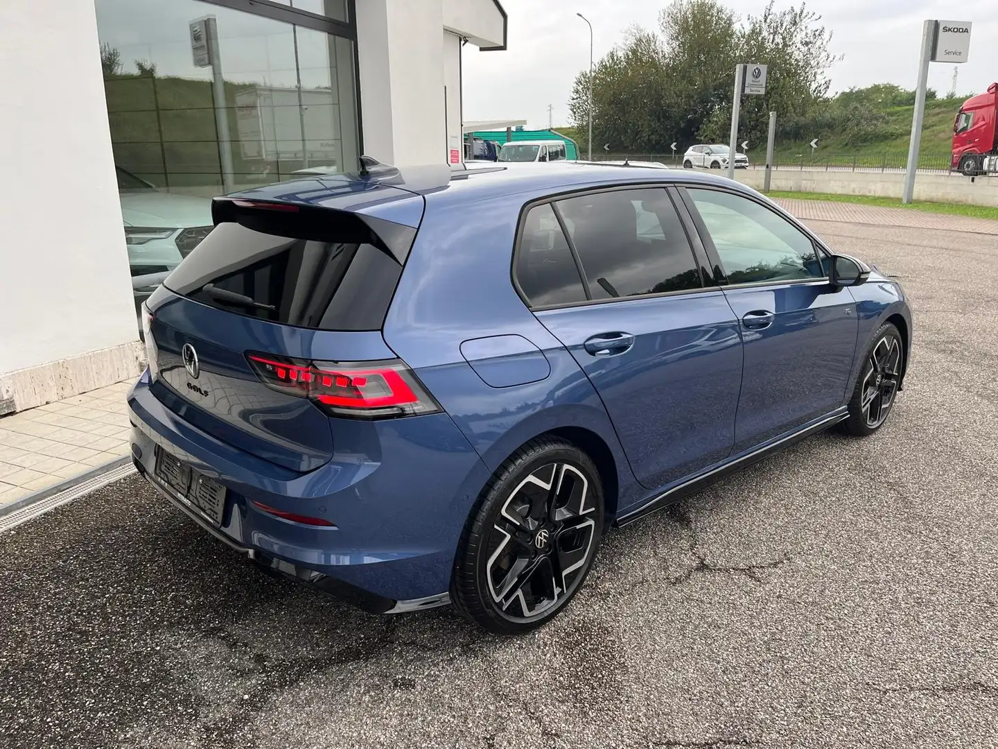 Volkswagen Golf Golf 2.0 tdi R-Line 150cv dsg Blu/Azzurro - 2