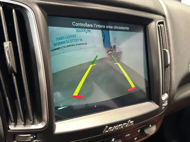 Maserati Levante view 14
