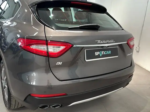 Maserati Levante view 7