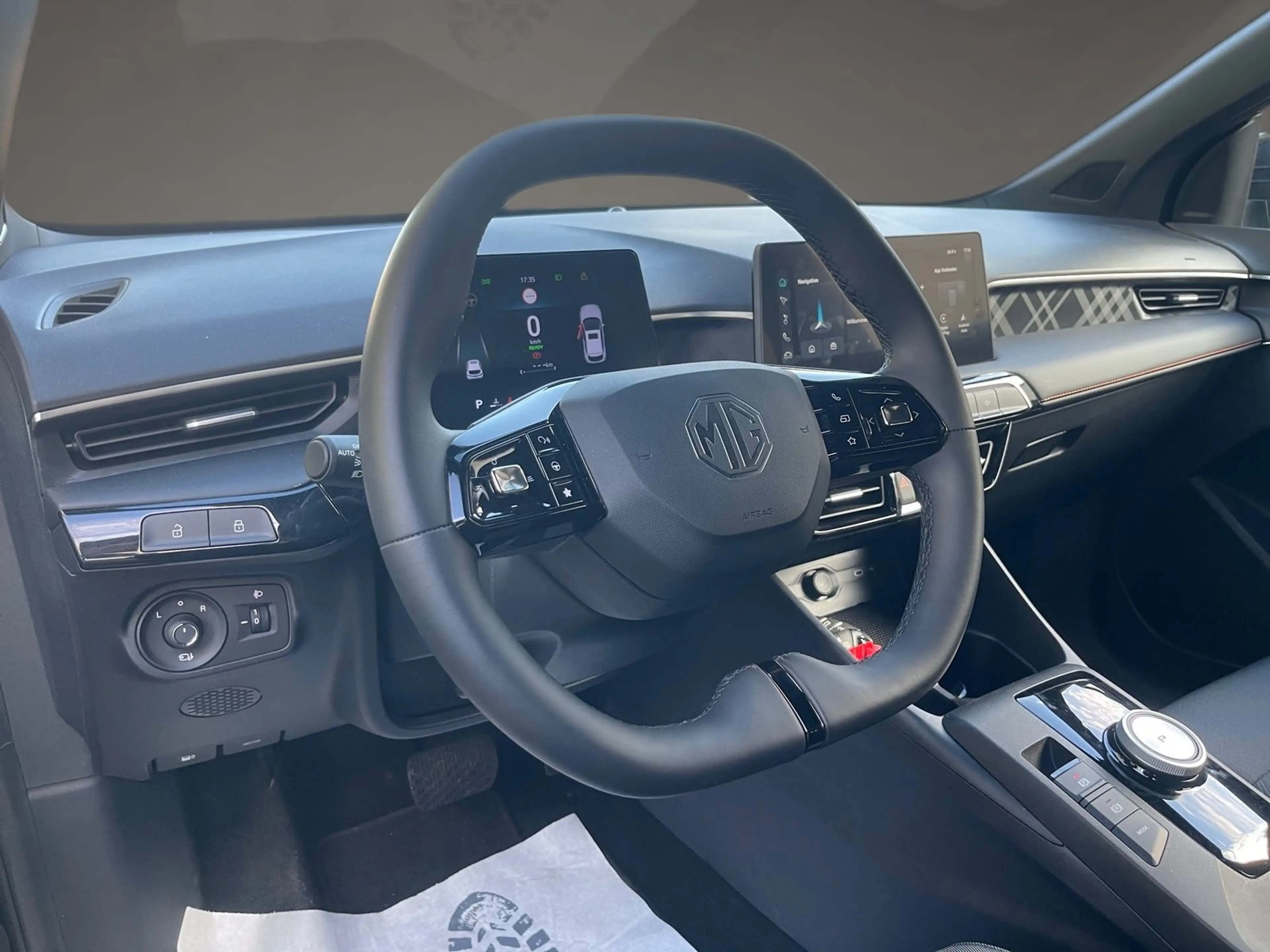 MG MG3 1.5 Hybrid+ 143kW Luxury Navi Kamera PDC ACC — photo 9