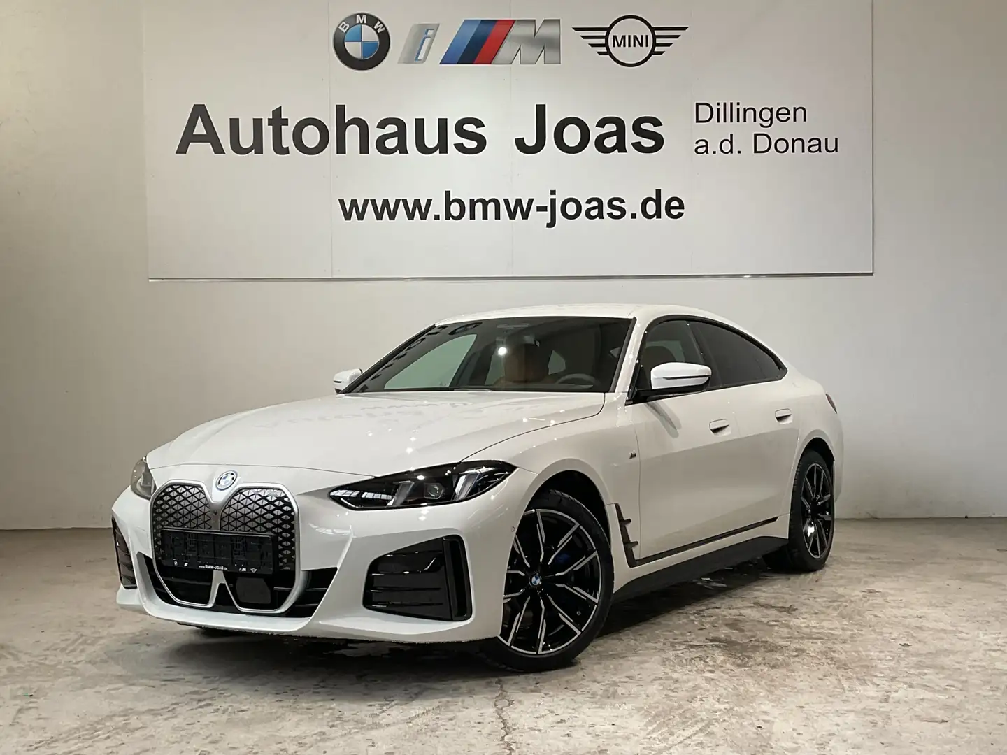 BMW i4 xDrive40  19" LMR Mischbereifung, Komfortzugang, A Weiß - 1
