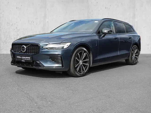 Volvo V60 view 2