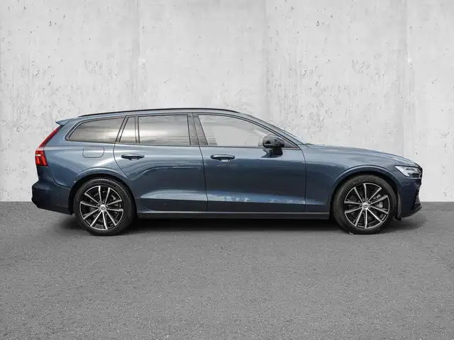 Volvo V60 view 5