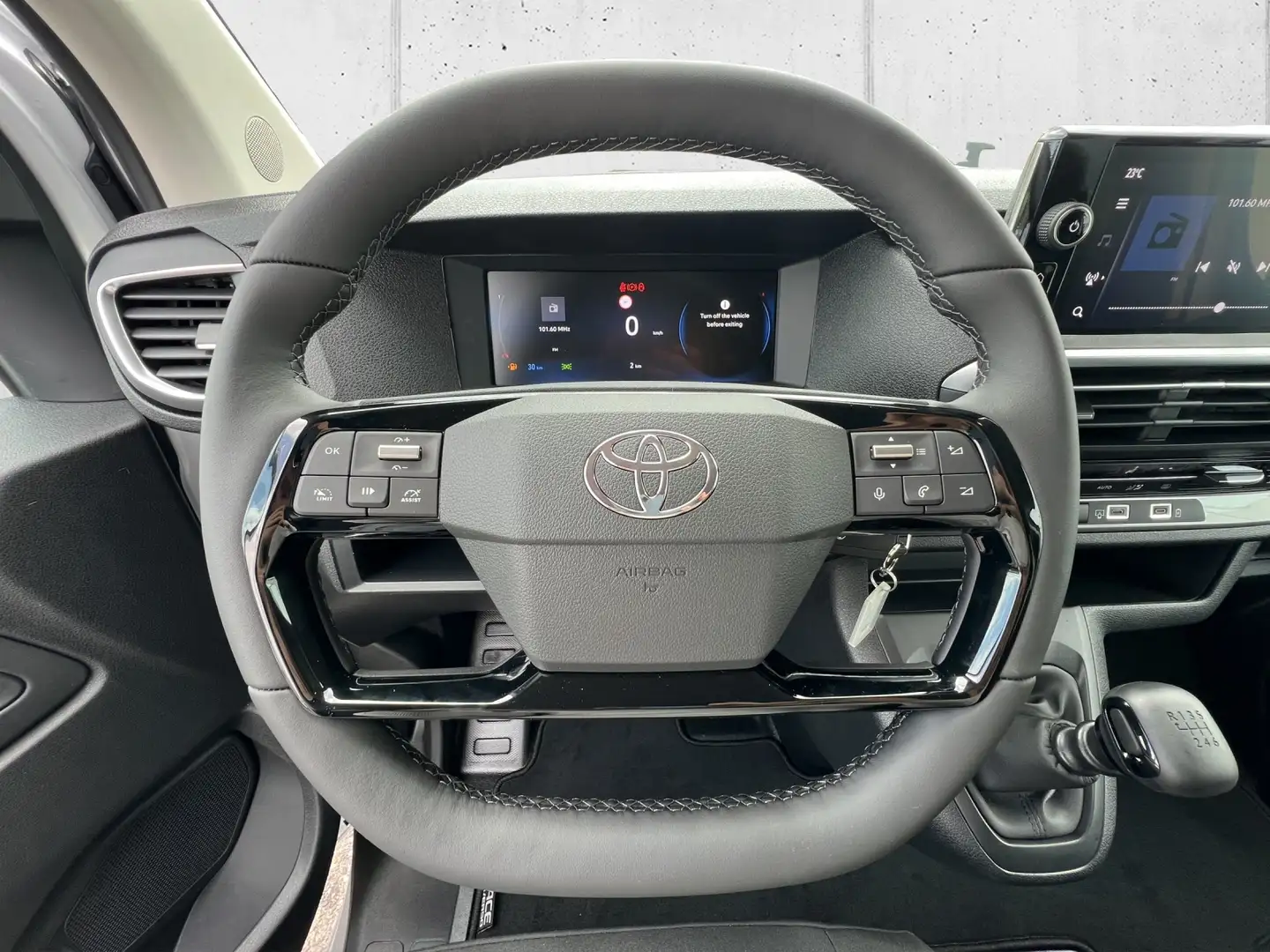 Toyota Proace Verso L2 2,0 D-4D 145 Shuttle 8-Sitzer 5t. Weiß - 2