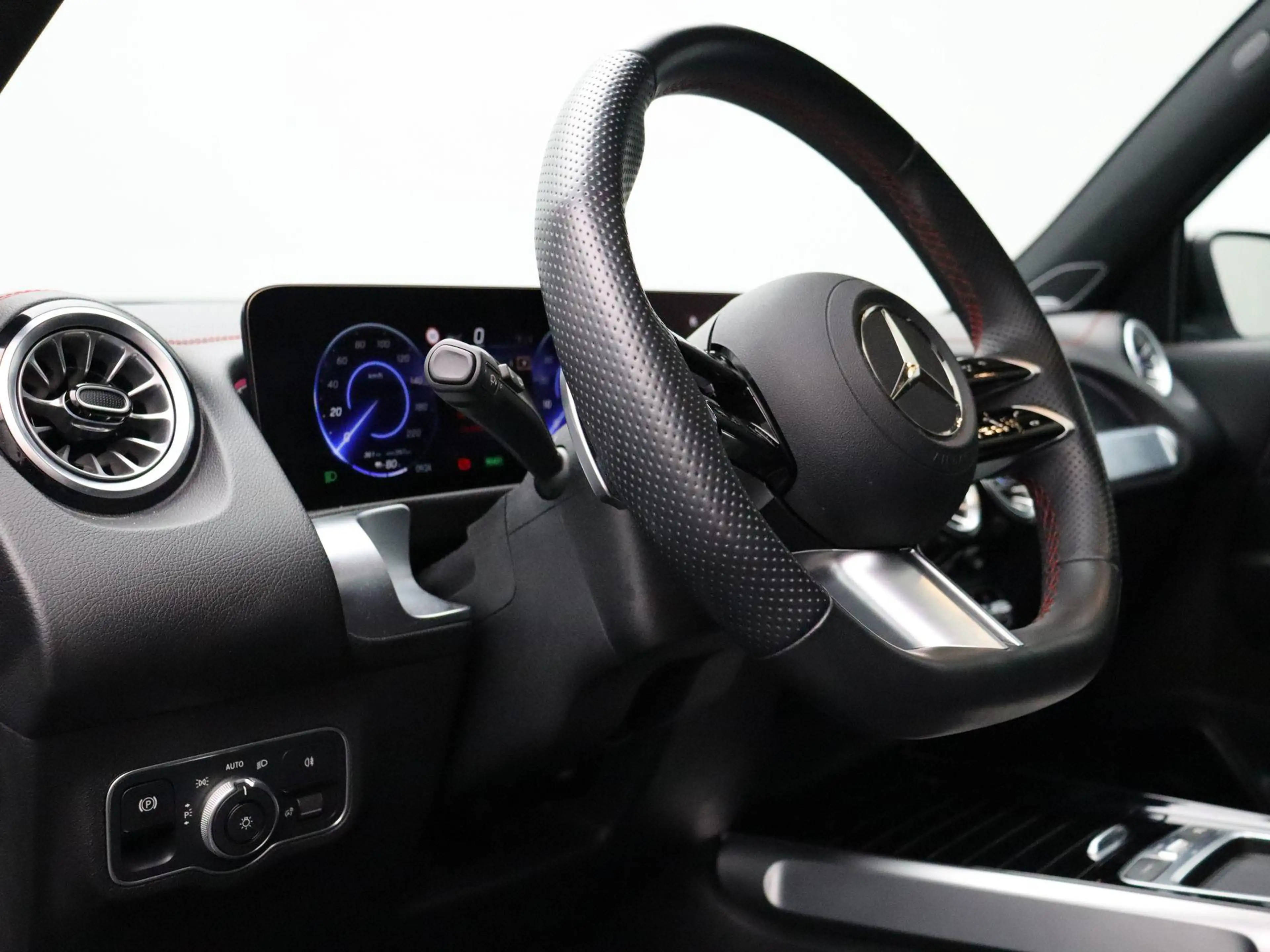 Mercedes-Benz EQB 250 250+ Star Edition + 7 ZITPLAATSEN + PANO DAK + BUR — photo 12