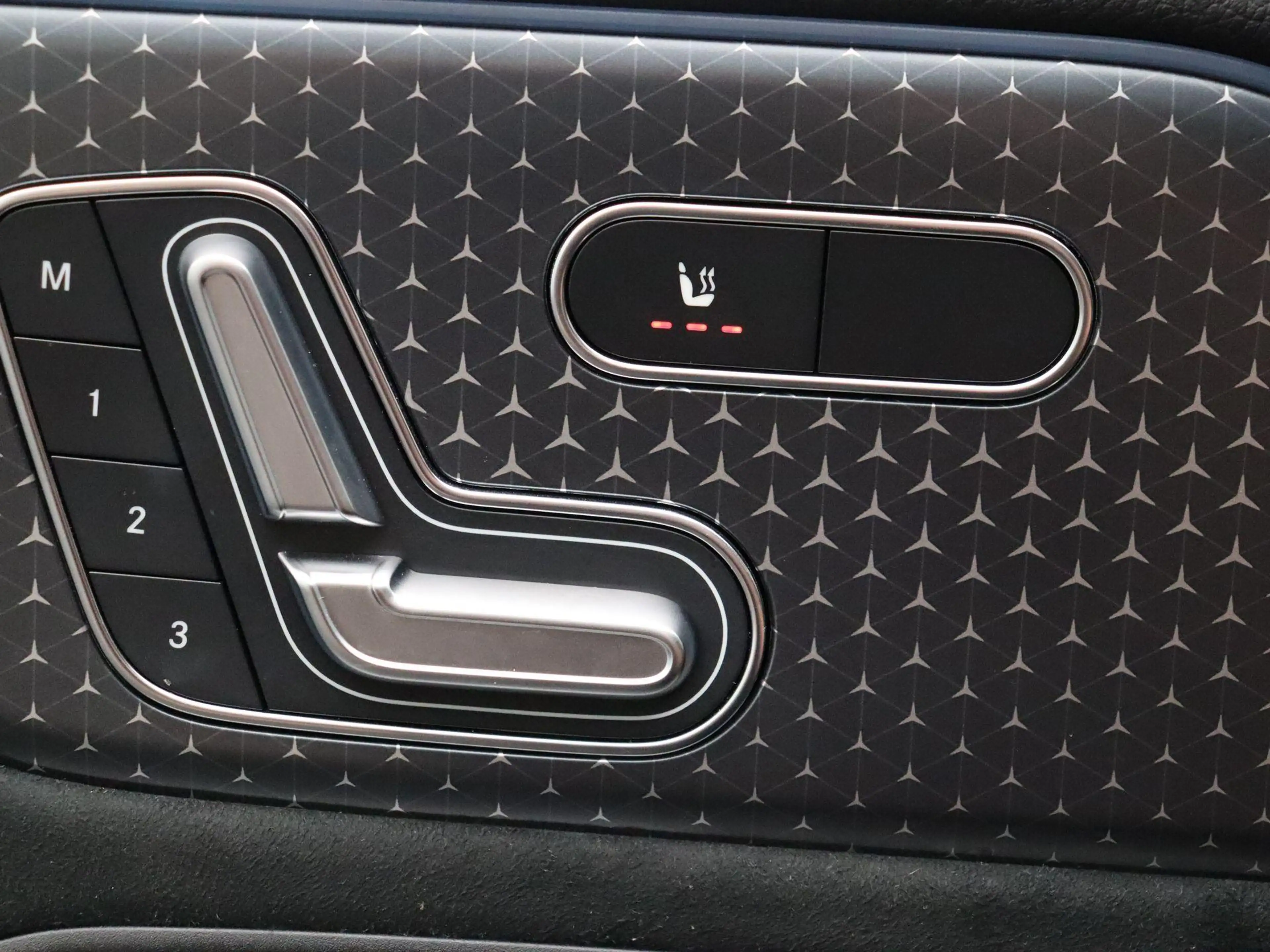Mercedes-Benz EQB 250 250+ Star Edition + 7 ZITPLAATSEN + PANO DAK + BUR — photo 9