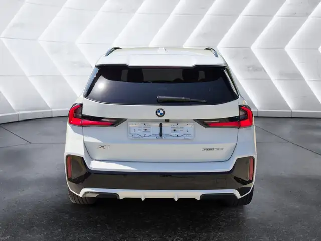 BMW X1 view 3