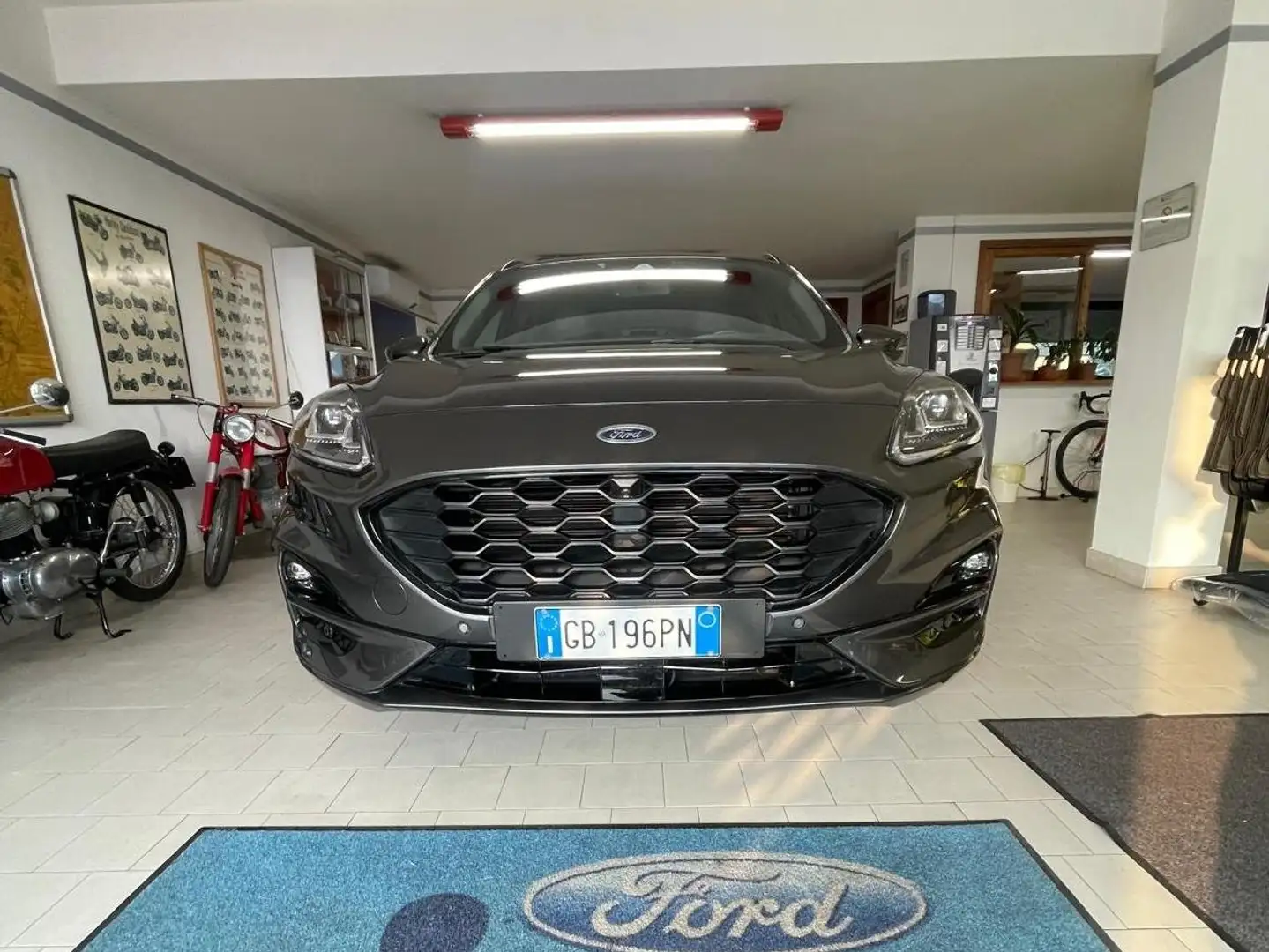 Ford Kuga Kuga 2.0 ecoblue ST-Line X awd 190cv auto Gris - 1