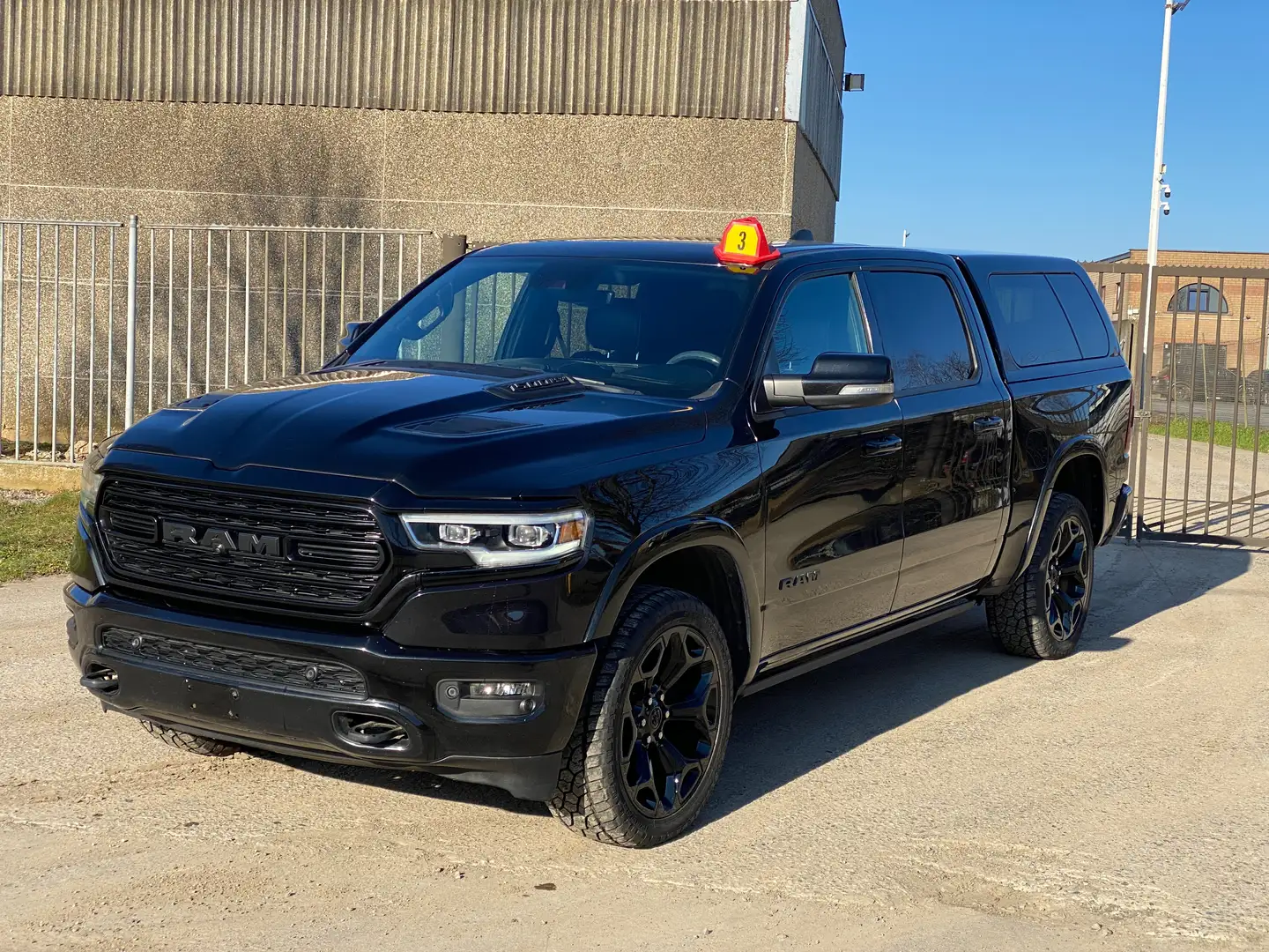 Dodge RAM 1500CrewCab Limited 4x4 NightEdition 51.198eurhtva Noir - 1