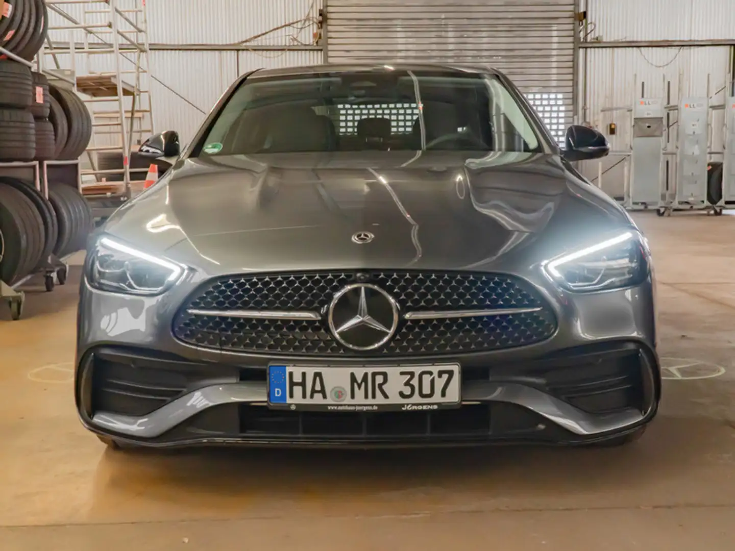 Mercedes-Benz C 180 AMG-Sport/LED/360/Night/Totw/Distr/Memo/18 Grijs - 2